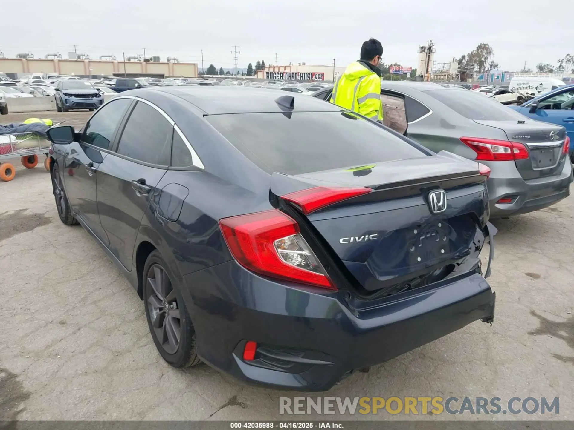 3 Photograph of a damaged car 19XFC1F74LE209538 HONDA CIVIC 2020