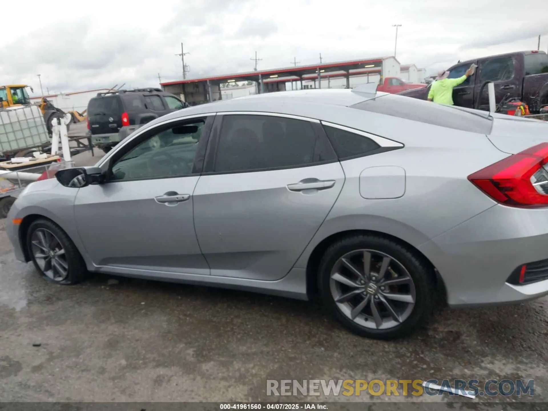 14 Фотография поврежденного автомобиля 19XFC1F78LE001386 HONDA CIVIC 2020