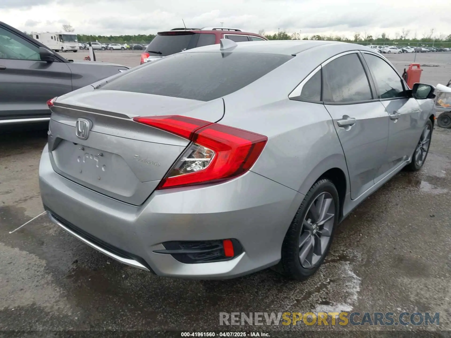 4 Фотография поврежденного автомобиля 19XFC1F78LE001386 HONDA CIVIC 2020