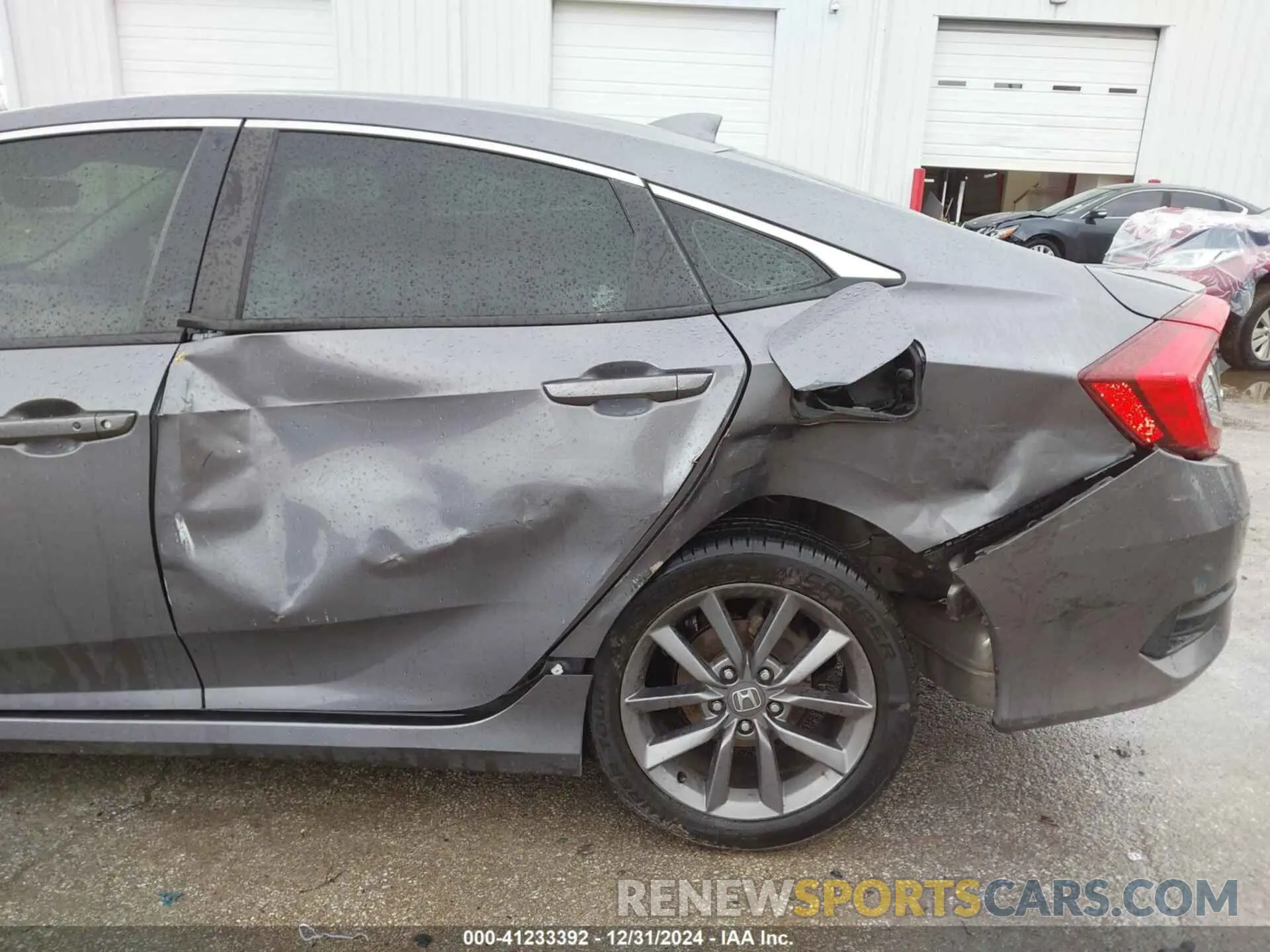 6 Фотография поврежденного автомобиля 19XFC1F78LE014736 HONDA CIVIC 2020