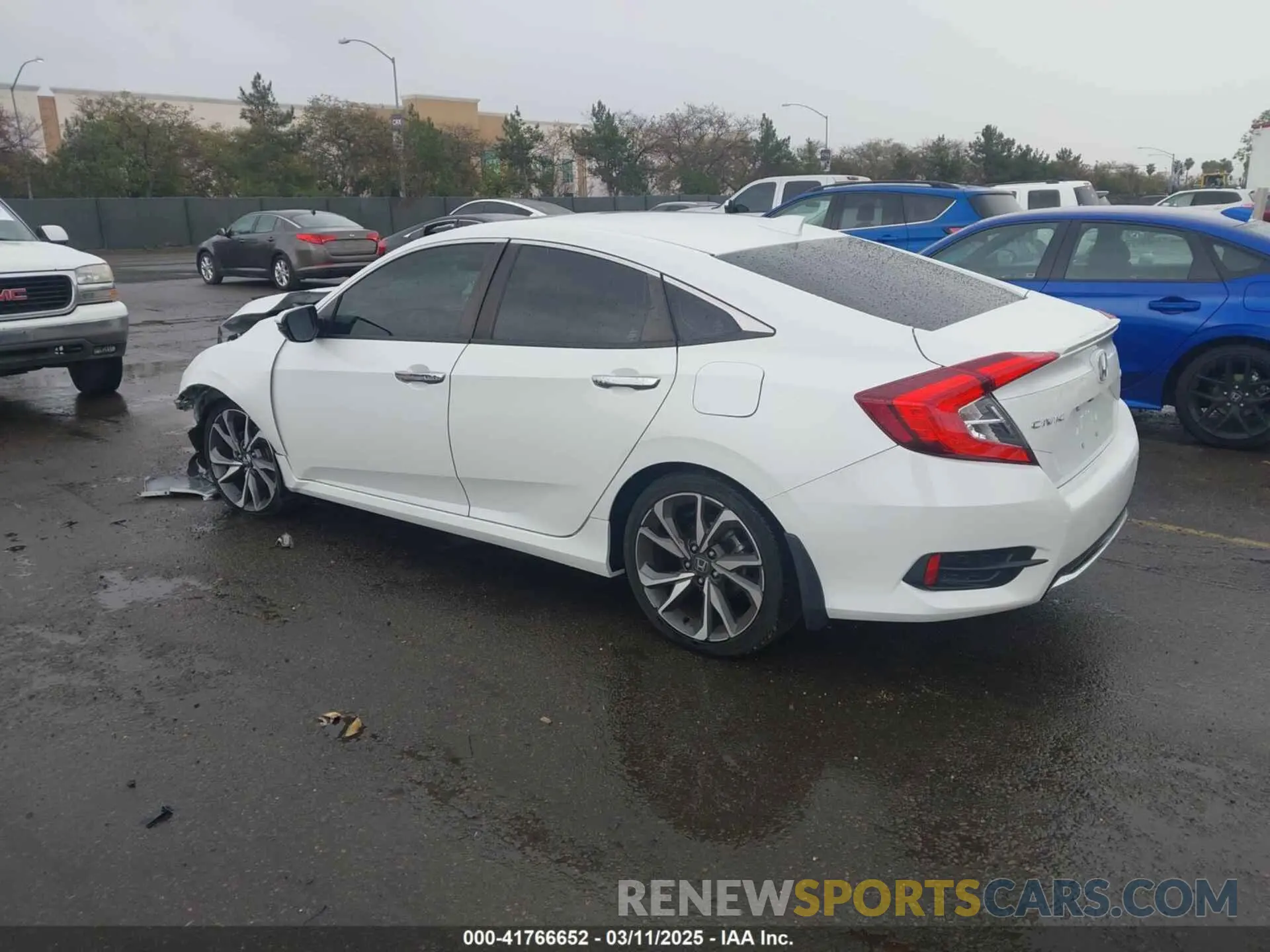 3 Фотография поврежденного автомобиля 19XFC1F91LE210390 HONDA CIVIC 2020
