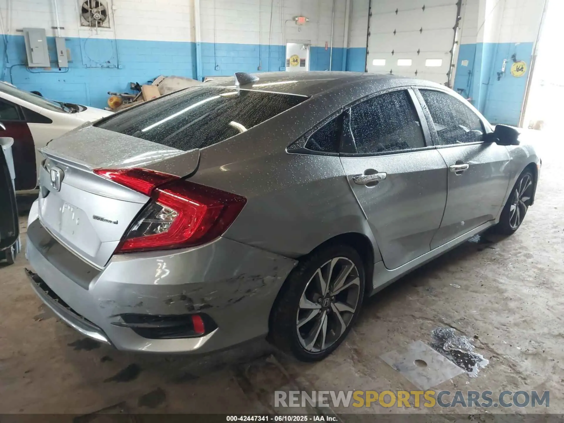4 Photograph of a damaged car 19XFC1F93LE210536 HONDA CIVIC 2020