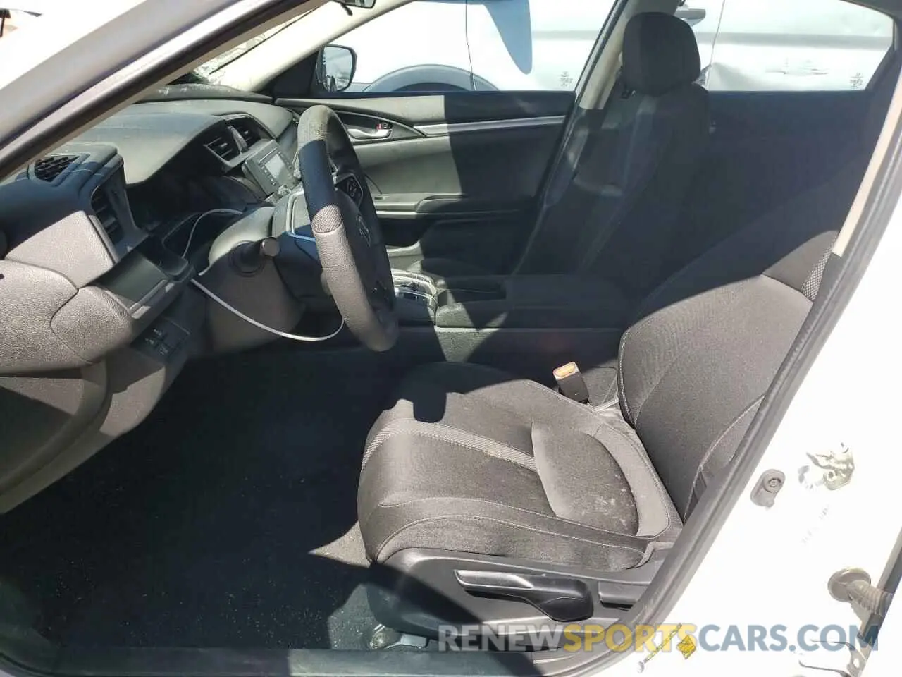 7 Photograph of a damaged car 19XFC2F60LE009785 HONDA CIVIC 2020
