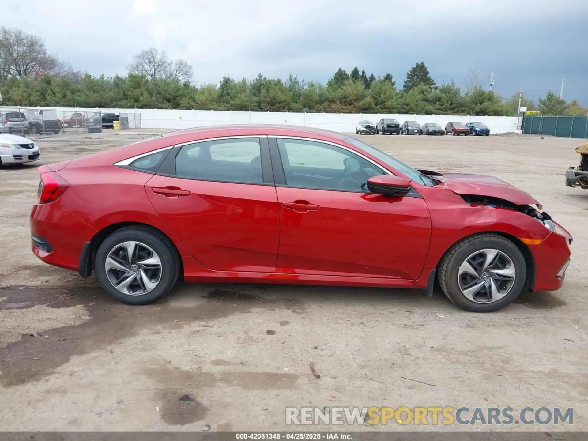 13 Photograph of a damaged car 19XFC2F61LE022058 HONDA CIVIC 2020