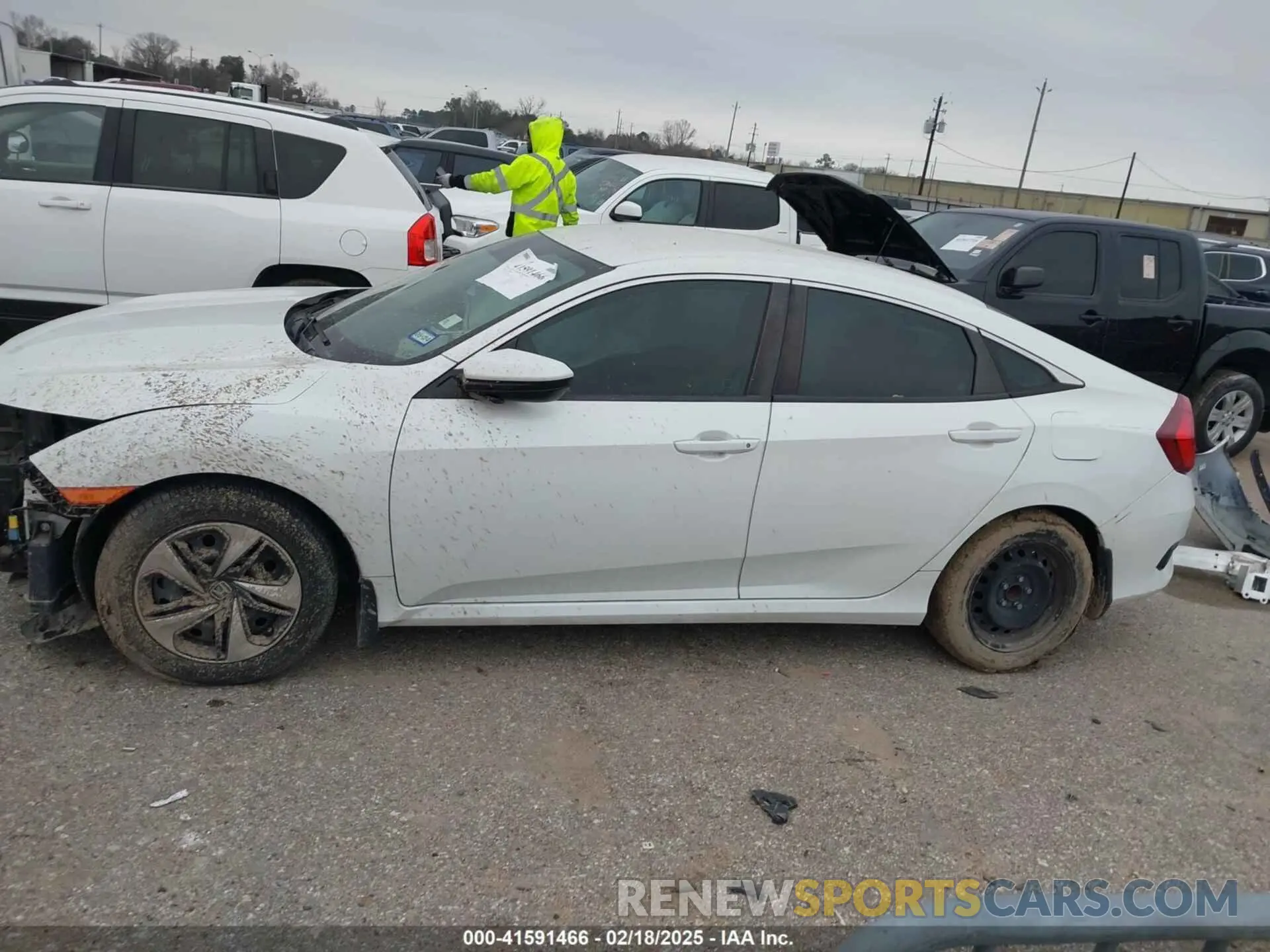 15 Photograph of a damaged car 19XFC2F62LE021811 HONDA CIVIC 2020