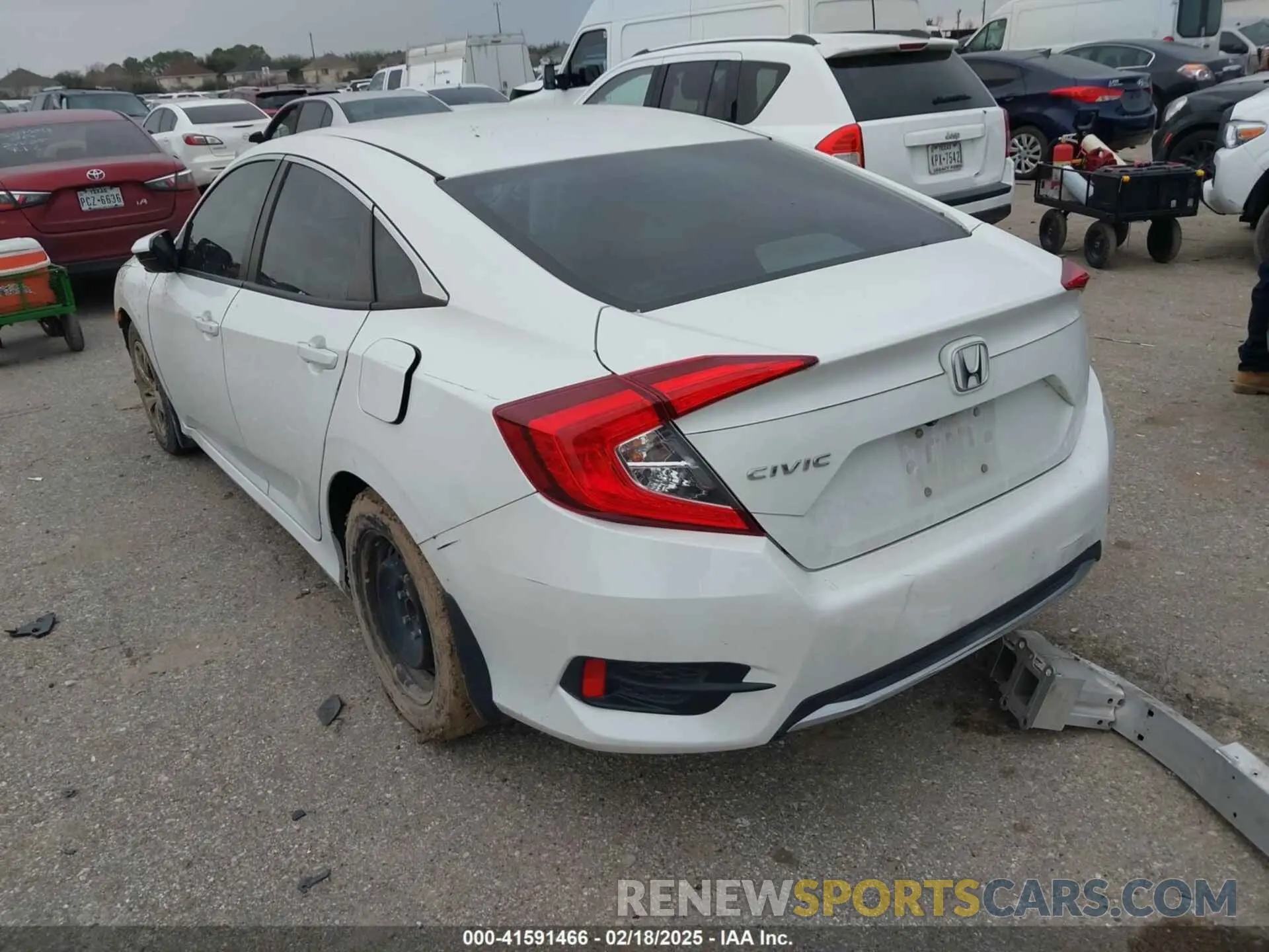 3 Photograph of a damaged car 19XFC2F62LE021811 HONDA CIVIC 2020