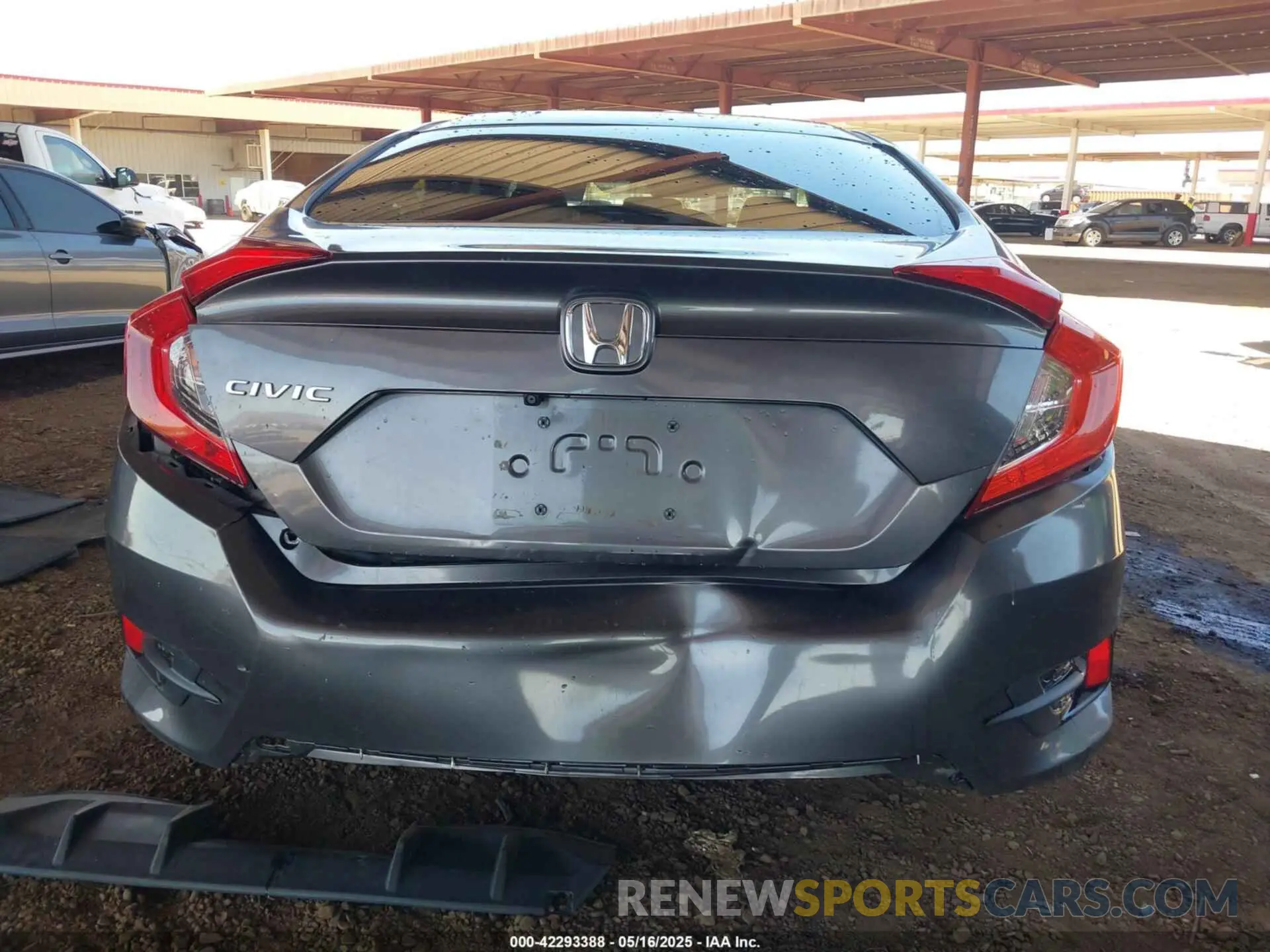 17 Photograph of a damaged car 19XFC2F63LE007285 HONDA CIVIC 2020