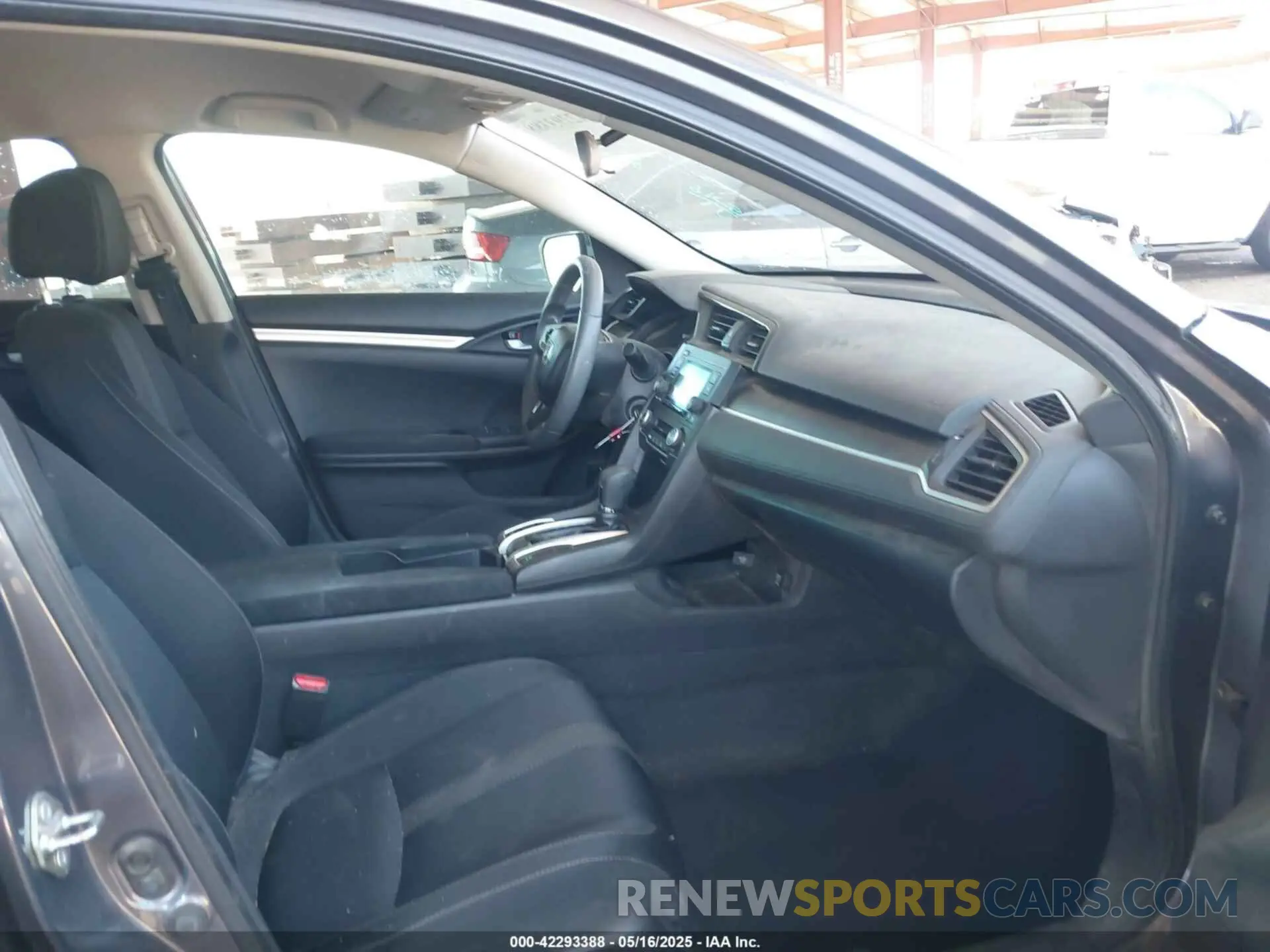 5 Photograph of a damaged car 19XFC2F63LE007285 HONDA CIVIC 2020
