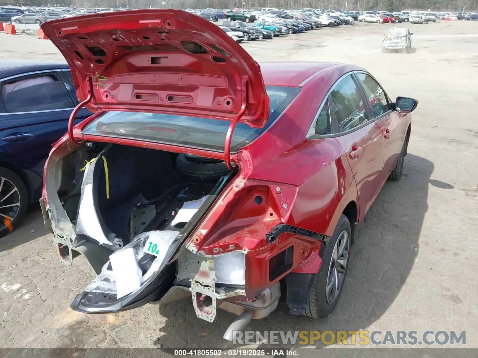 4 Фотография поврежденного автомобиля 19XFC2F64LE012088 HONDA CIVIC 2020