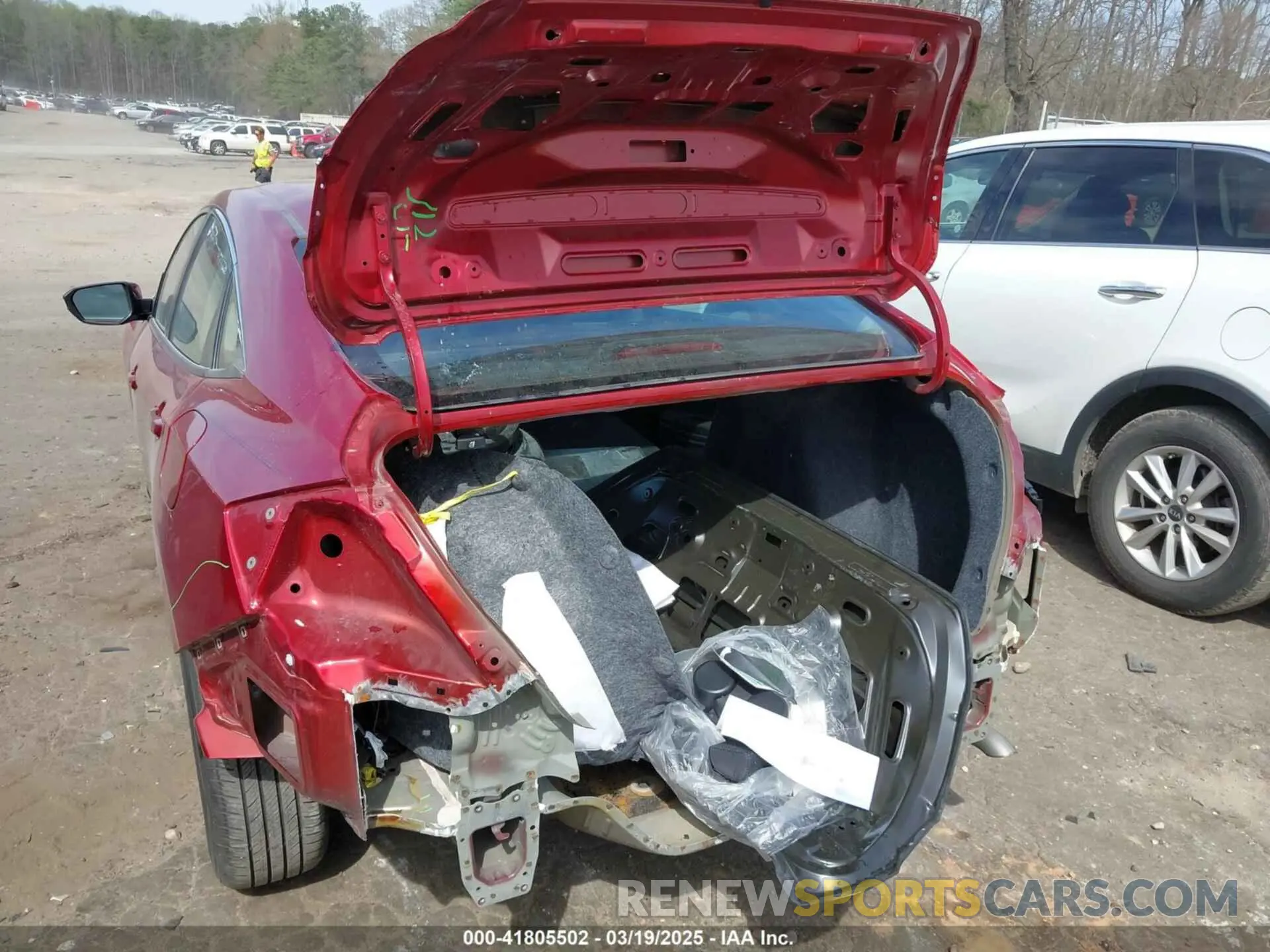 6 Фотография поврежденного автомобиля 19XFC2F64LE012088 HONDA CIVIC 2020