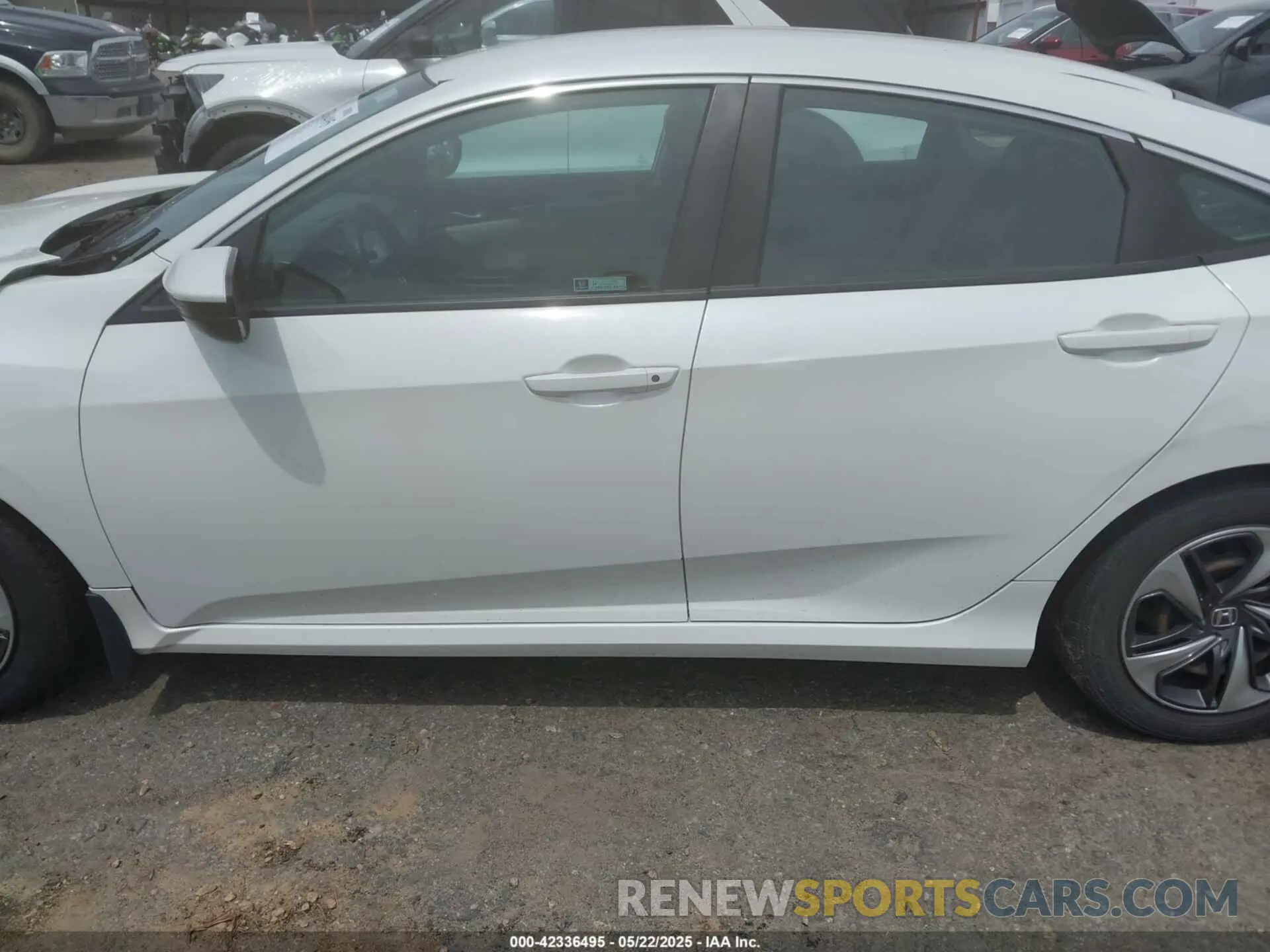 13 Фотография поврежденного автомобиля 19XFC2F64LE030445 HONDA CIVIC 2020