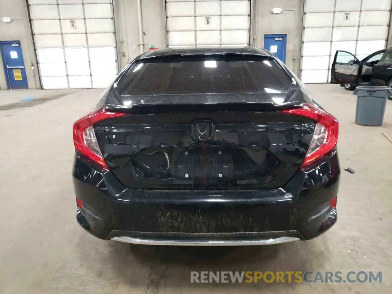 6 Photograph of a damaged car 19XFC2F64LE031045 HONDA CIVIC 2020