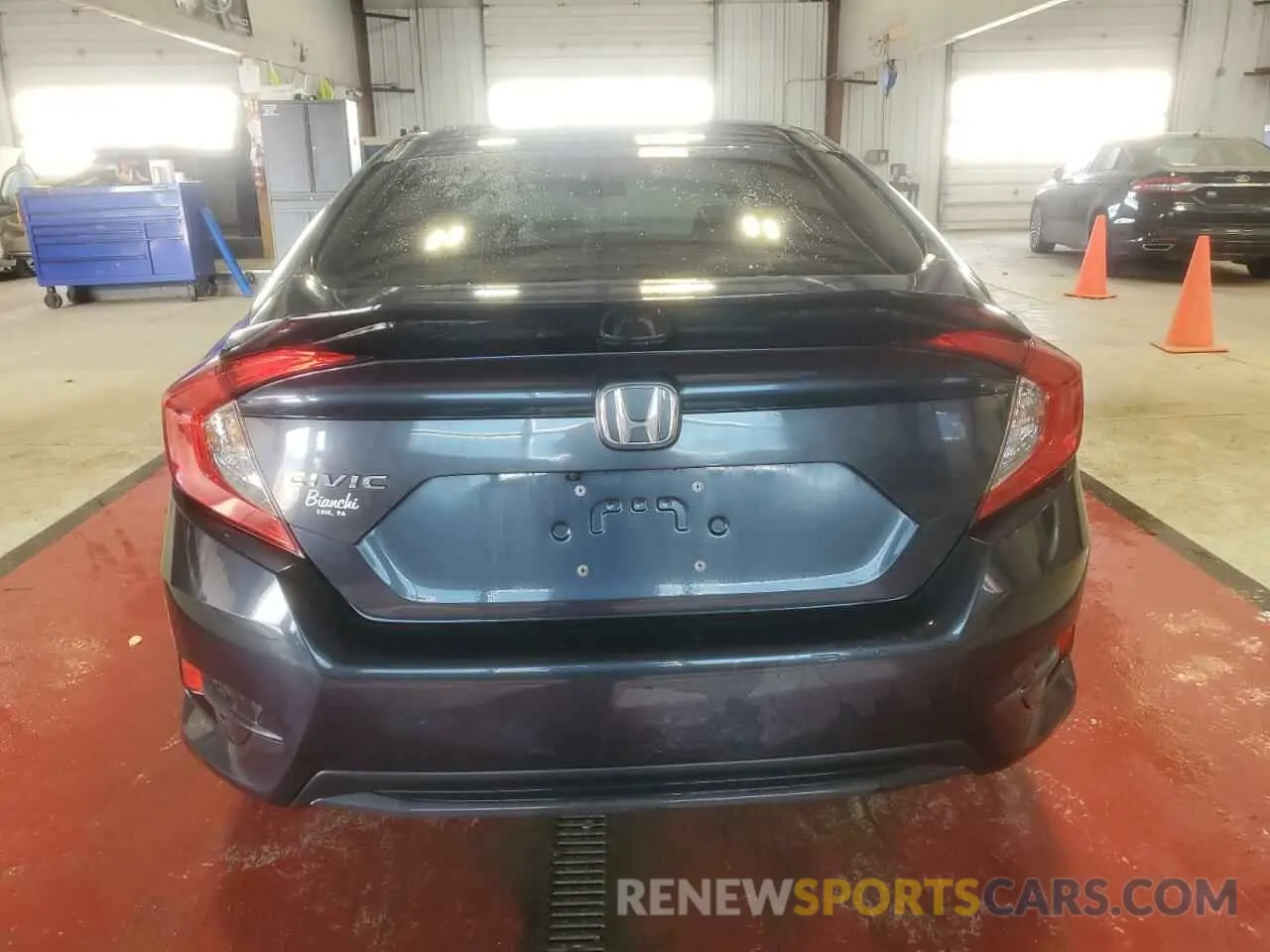 6 Photograph of a damaged car 19XFC2F64LE213120 HONDA CIVIC 2020
