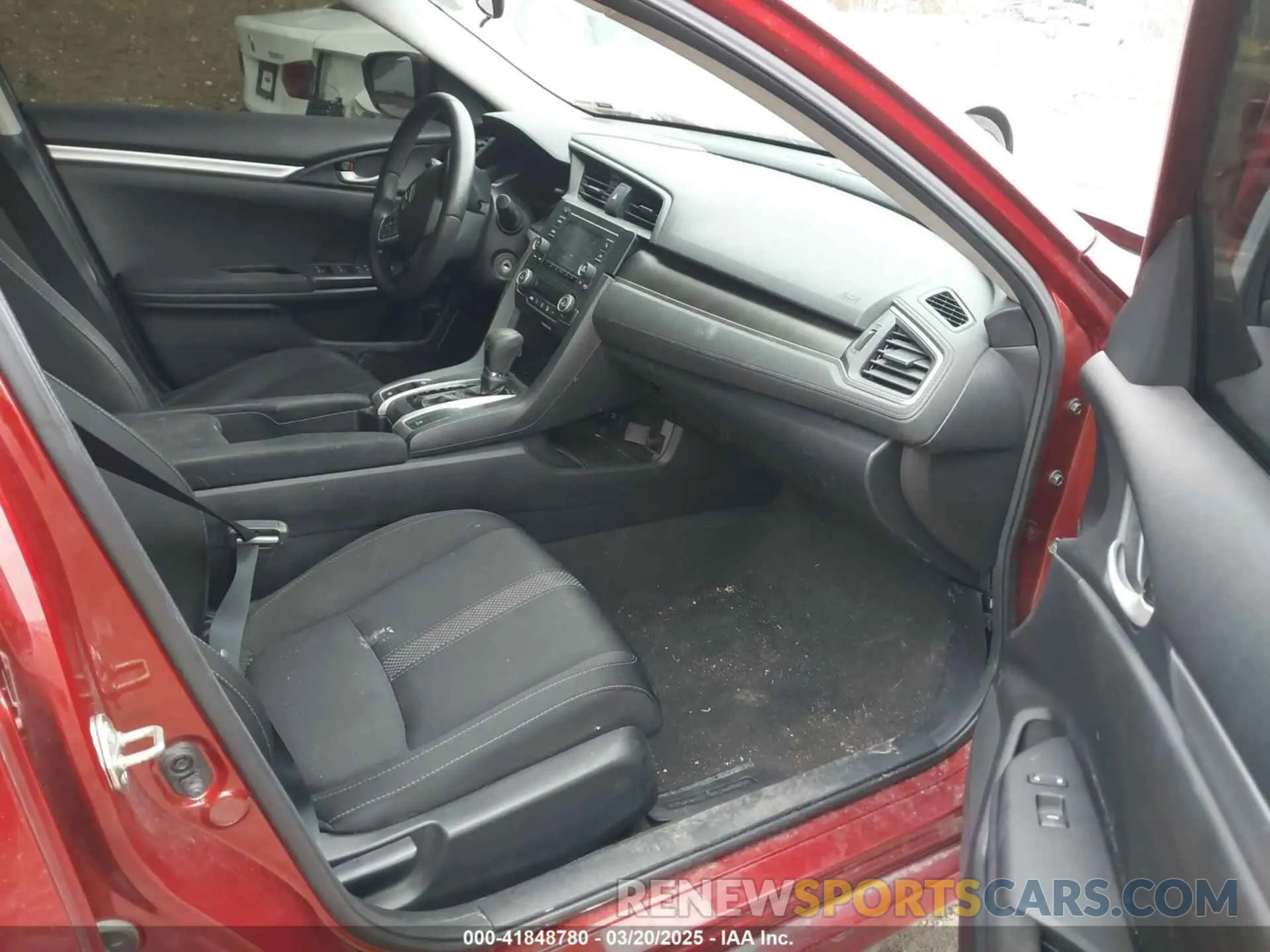 5 Photograph of a damaged car 19XFC2F66LE004879 HONDA CIVIC 2020