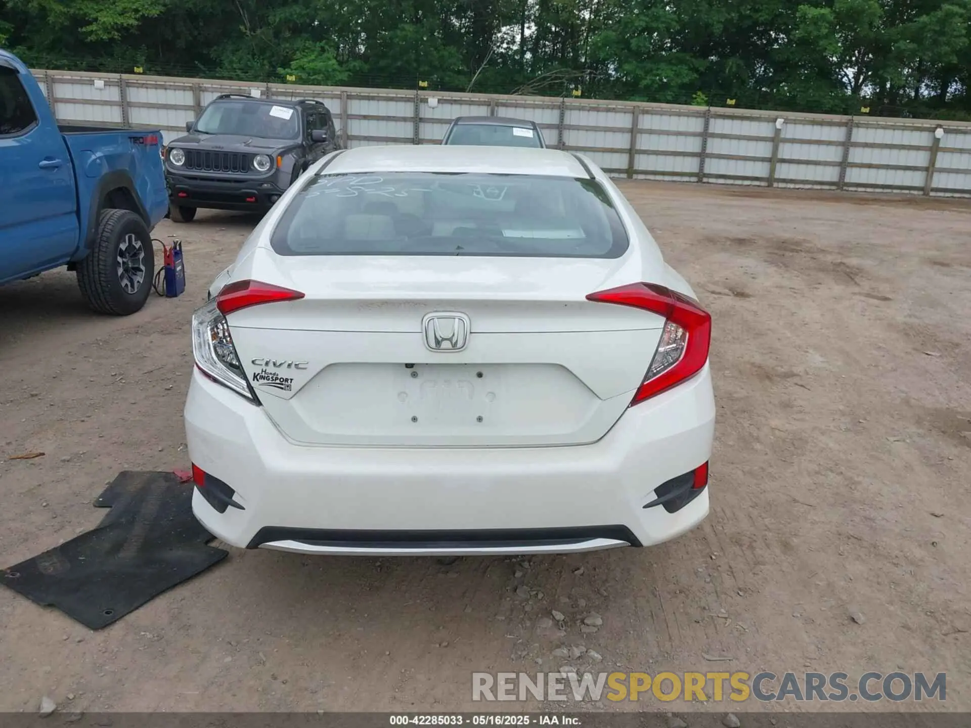 16 Photograph of a damaged car 19XFC2F66LE021813 HONDA CIVIC 2020