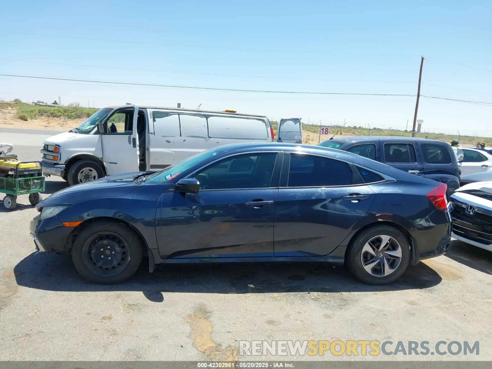 14 Photograph of a damaged car 19XFC2F69LE016136 HONDA CIVIC 2020