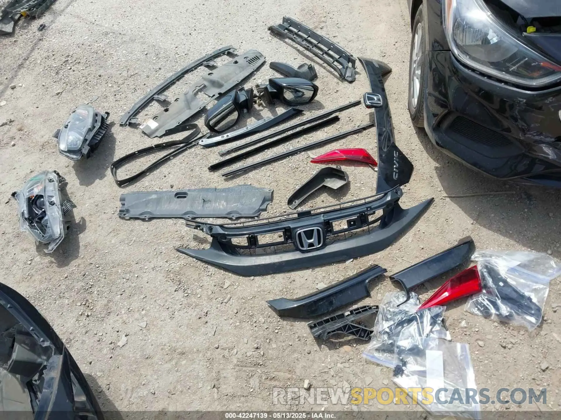 12 Photograph of a damaged car 19XFC2F6XLE010264 HONDA CIVIC 2020