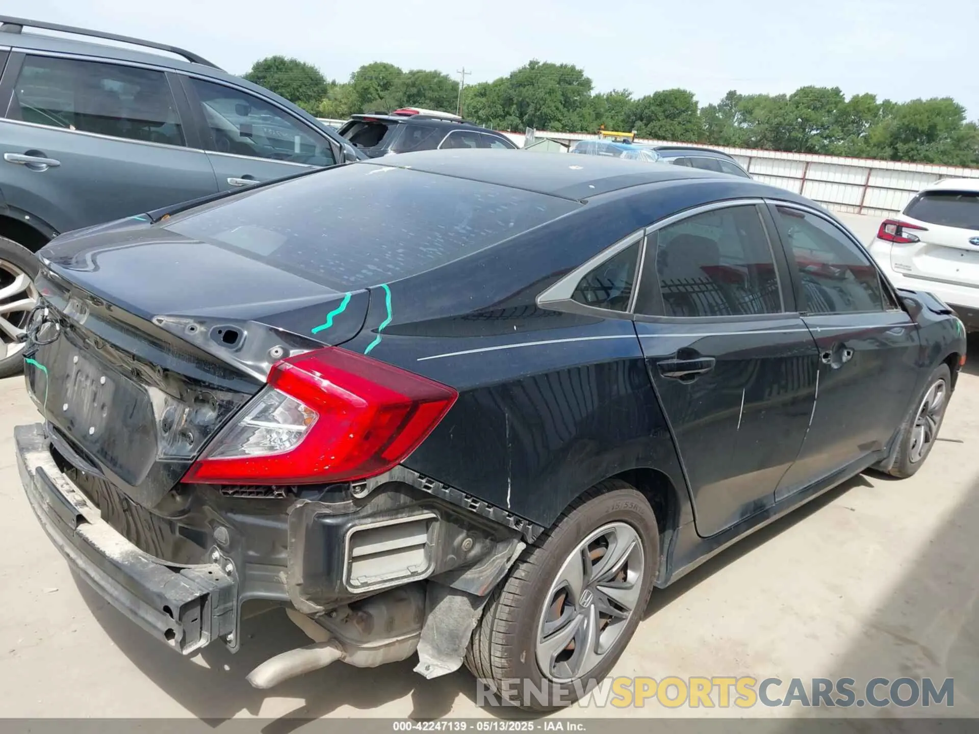 4 Photograph of a damaged car 19XFC2F6XLE010264 HONDA CIVIC 2020