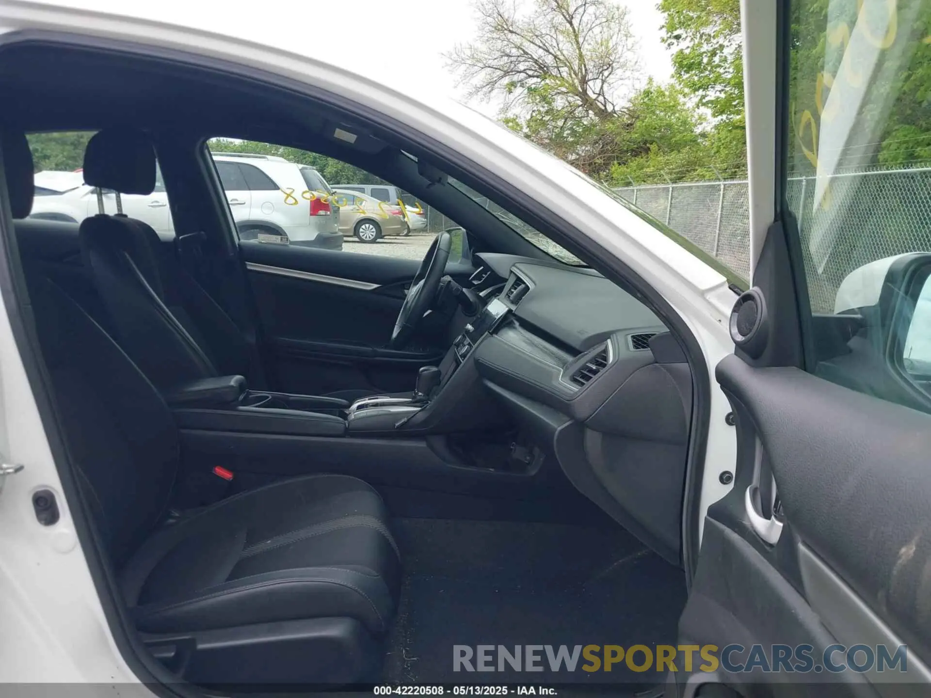 5 Photograph of a damaged car 19XFC2F80LE027799 HONDA CIVIC 2020