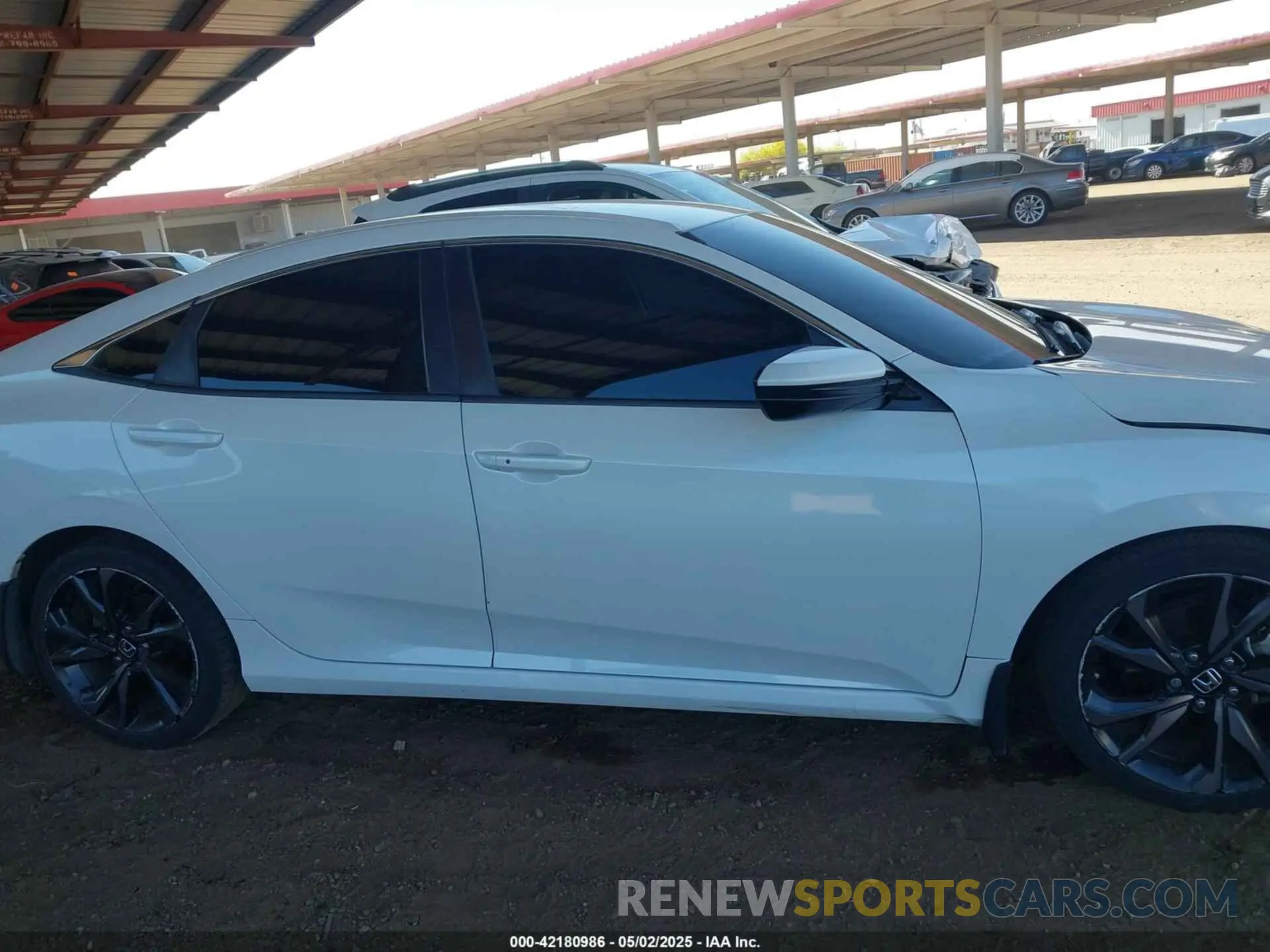 13 Фотография поврежденного автомобиля 19XFC2F81LE016309 HONDA CIVIC 2020