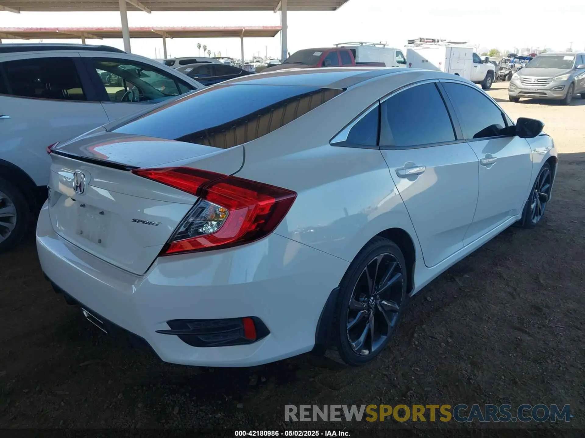 4 Фотография поврежденного автомобиля 19XFC2F81LE016309 HONDA CIVIC 2020