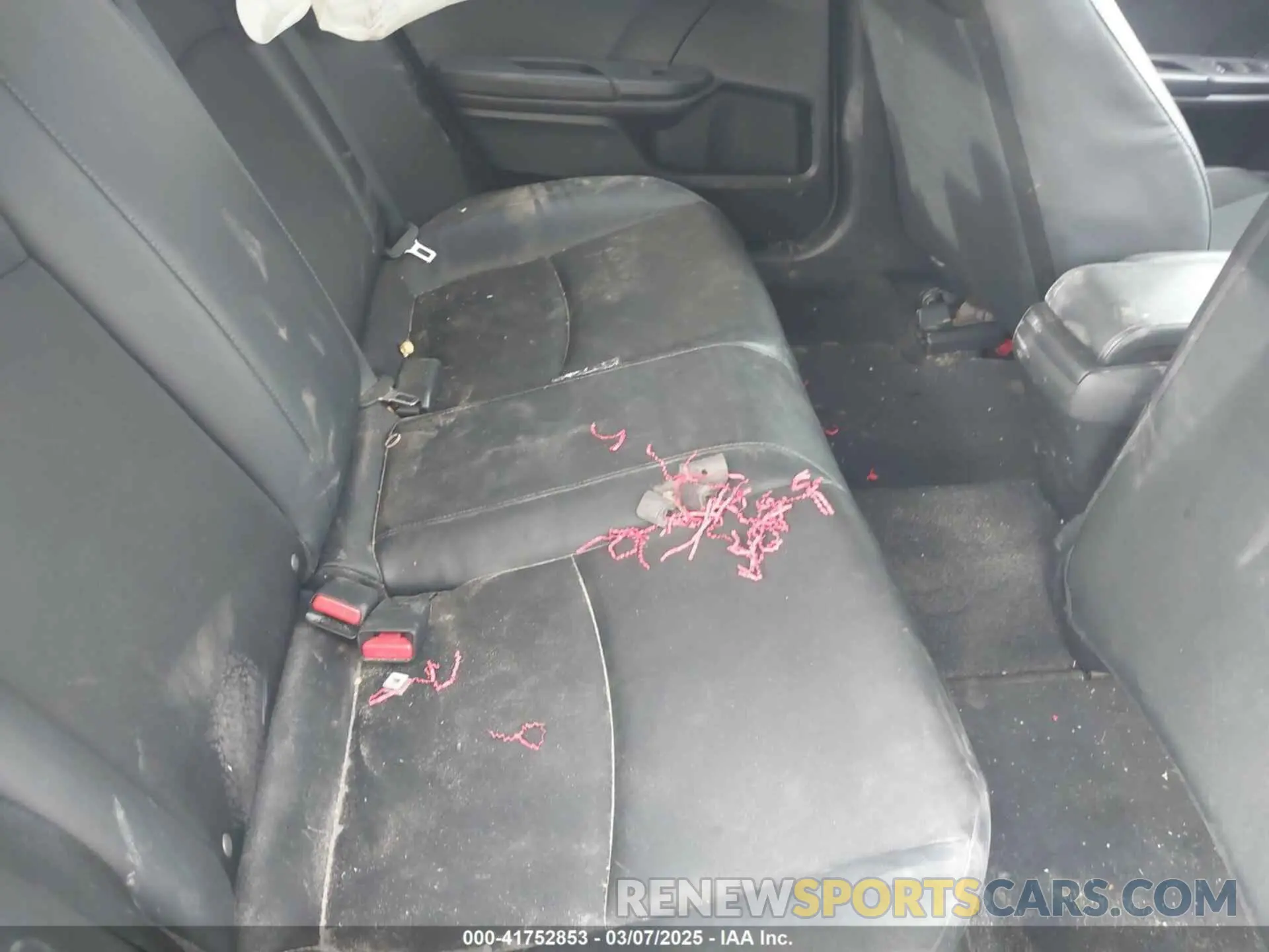 8 Photograph of a damaged car 19XFC2F81LE018321 HONDA CIVIC 2020