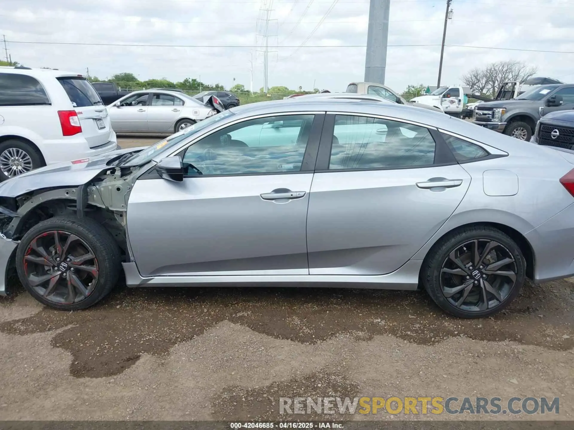 15 Фотография поврежденного автомобиля 19XFC2F81LE025737 HONDA CIVIC 2020