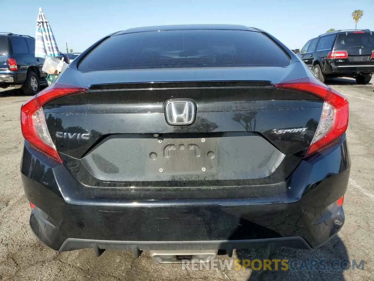 6 Photograph of a damaged car 19XFC2F82LE207432 HONDA CIVIC 2020