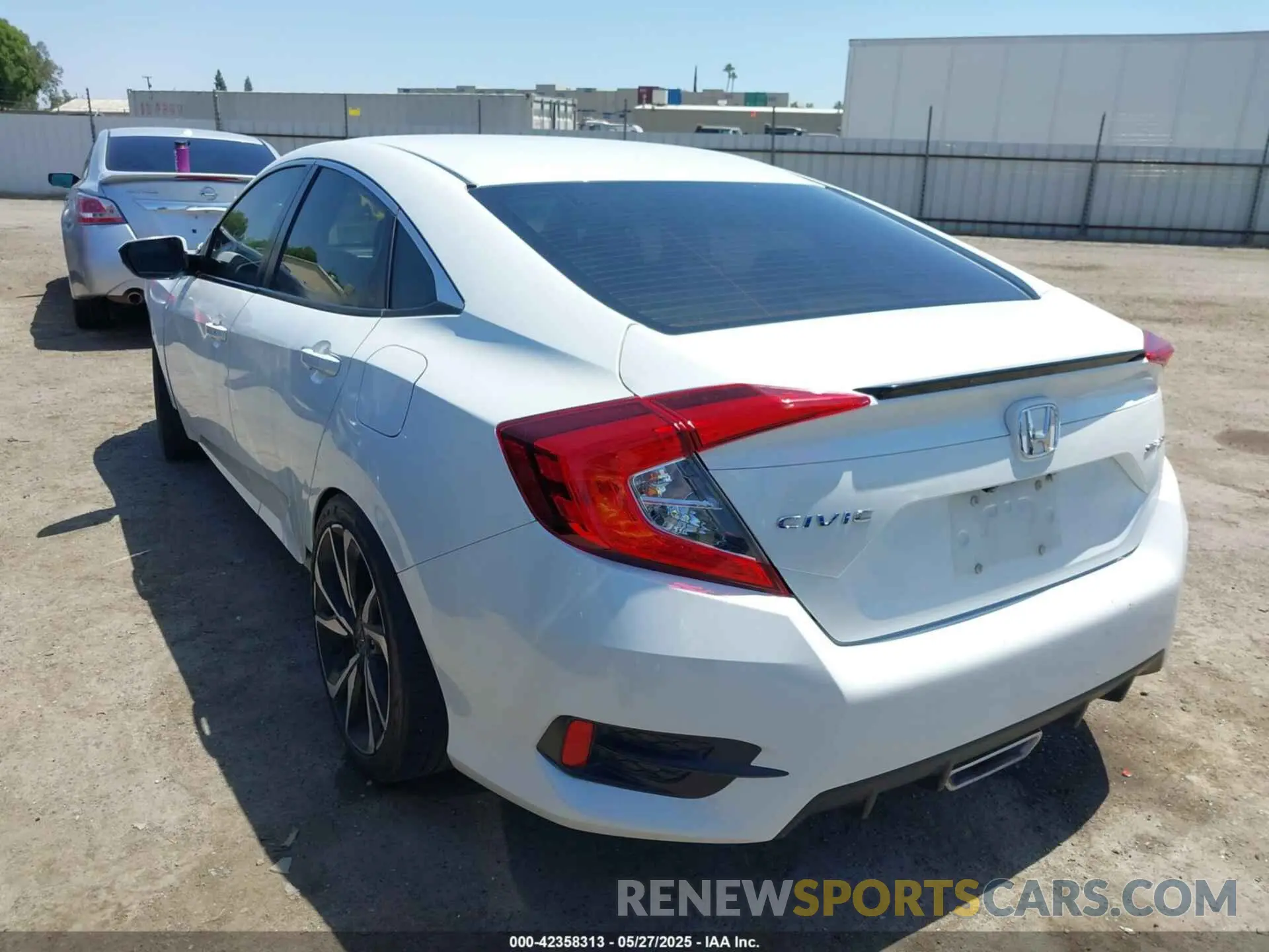 3 Photograph of a damaged car 19XFC2F83LE215720 HONDA CIVIC 2020