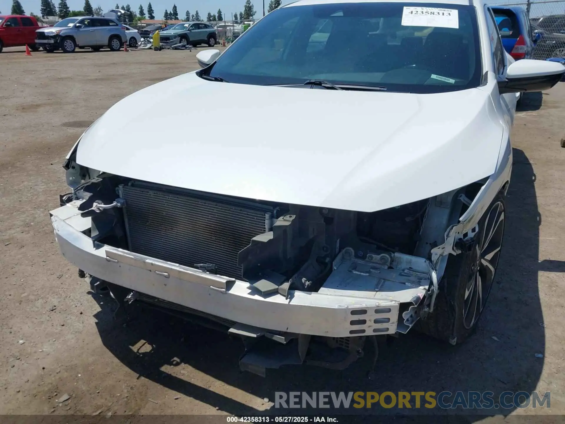 6 Photograph of a damaged car 19XFC2F83LE215720 HONDA CIVIC 2020