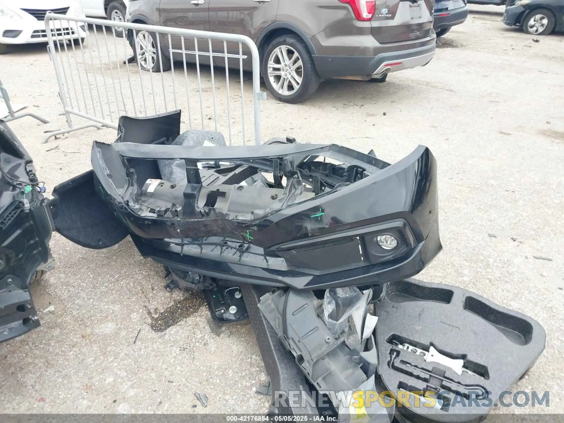 12 Photograph of a damaged car 19XFC2F89LE004635 HONDA CIVIC 2020