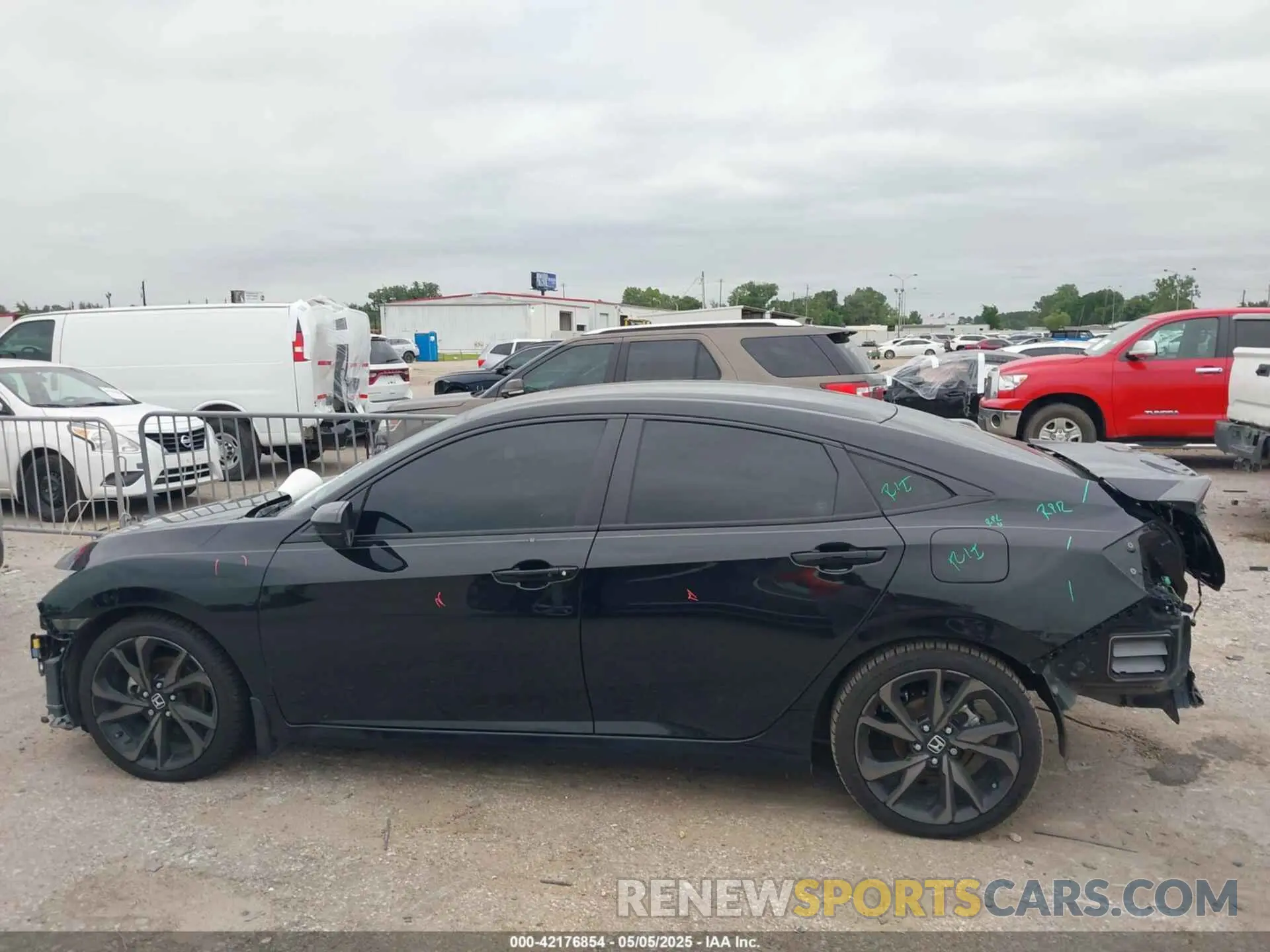 15 Photograph of a damaged car 19XFC2F89LE004635 HONDA CIVIC 2020