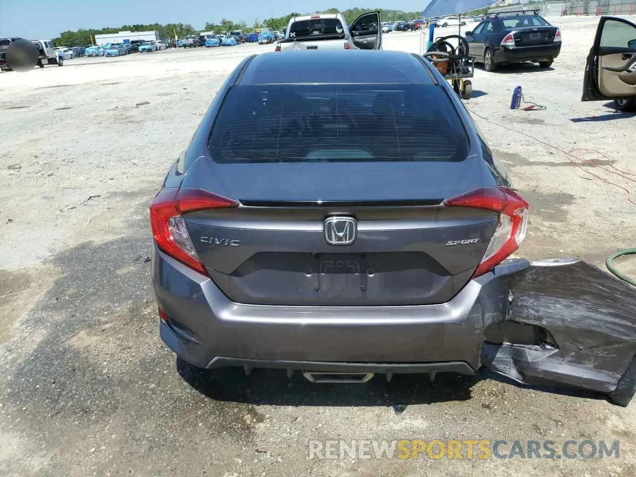 6 Фотография поврежденного автомобиля 19XFC2F89LE005672 HONDA CIVIC 2020