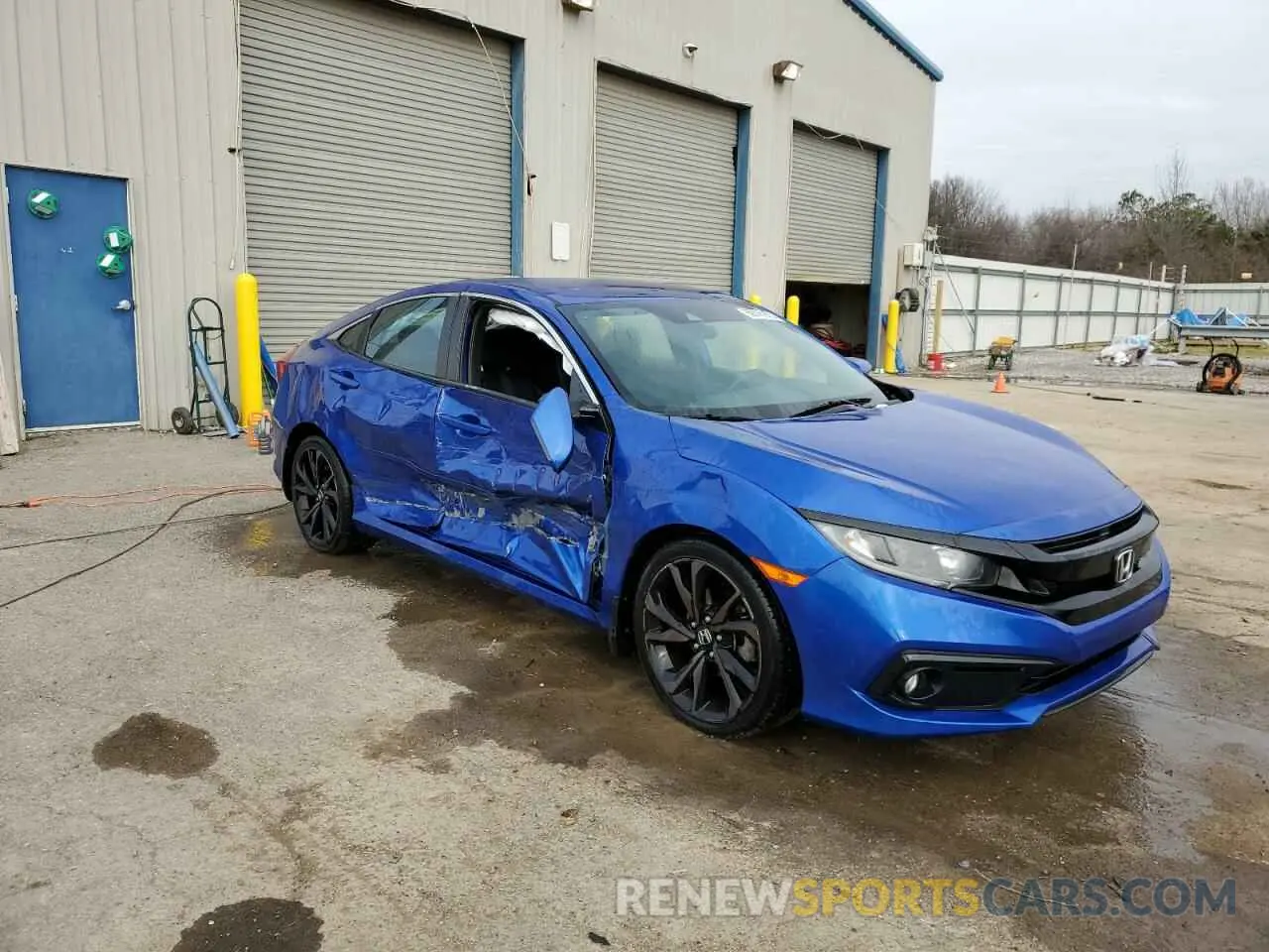 4 Фотография поврежденного автомобиля 19XFC2F8XLE025171 HONDA CIVIC 2020