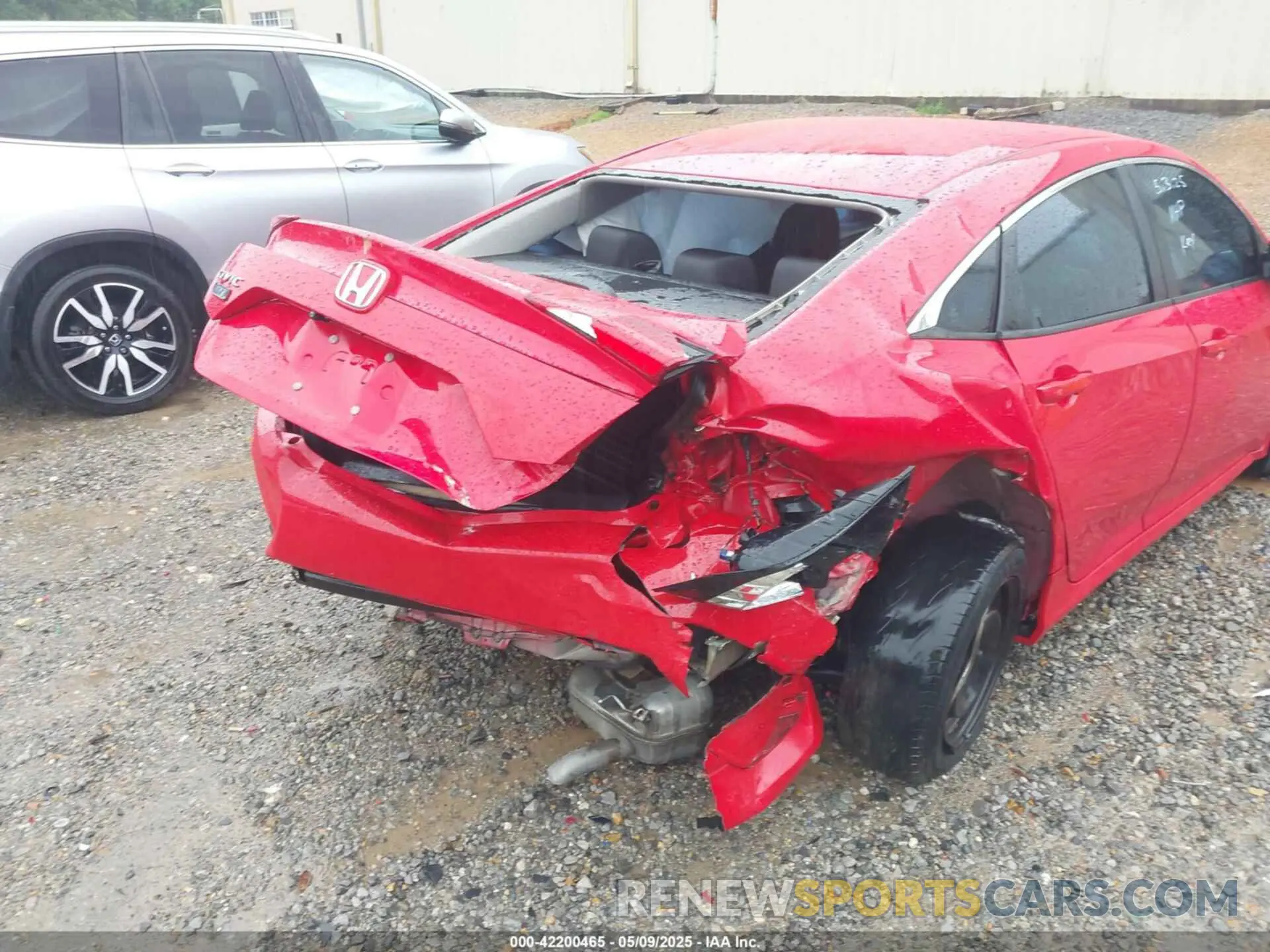 6 Photograph of a damaged car 2HGFC2F60LH537283 HONDA CIVIC 2020