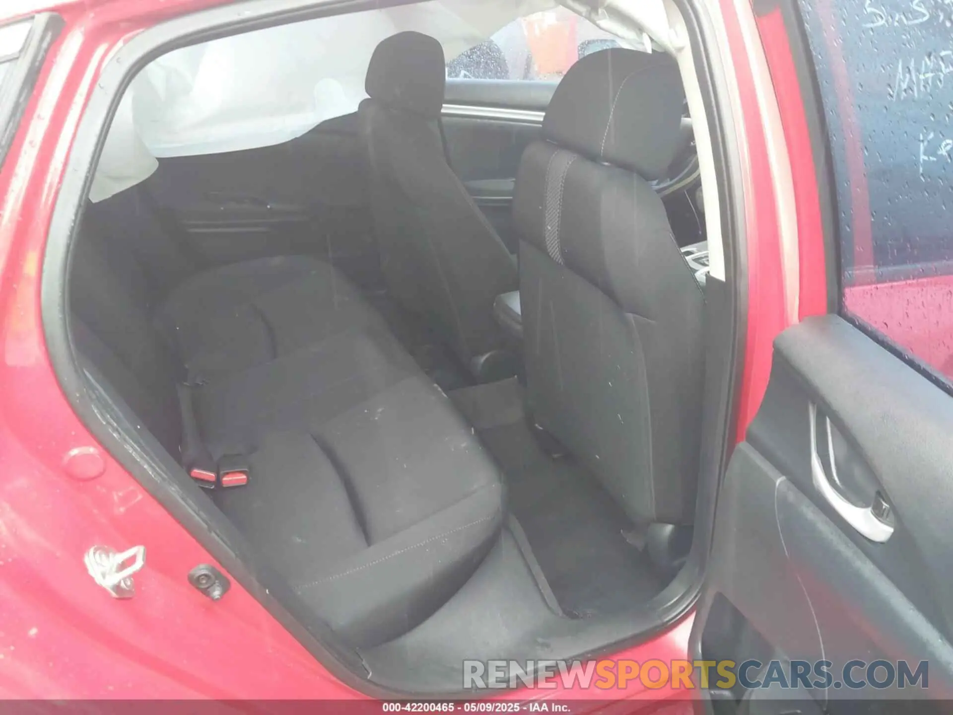 8 Photograph of a damaged car 2HGFC2F60LH537283 HONDA CIVIC 2020