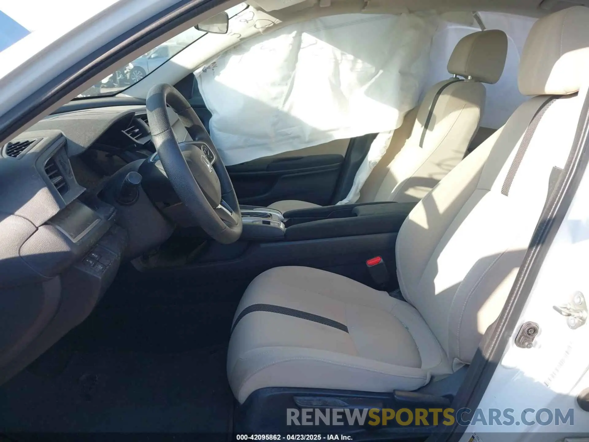 5 Photograph of a damaged car 2HGFC2F61LH568784 HONDA CIVIC 2020