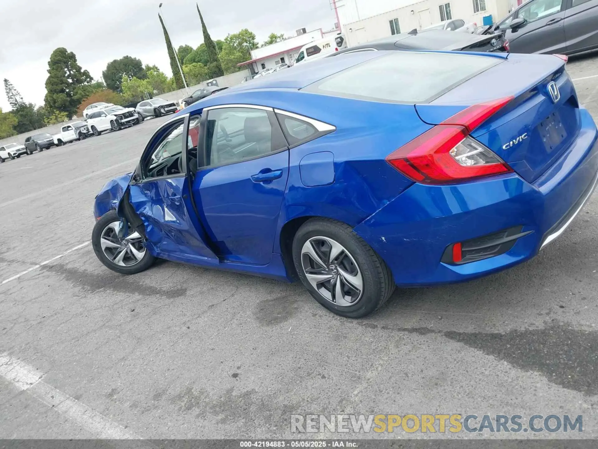 14 Photograph of a damaged car 2HGFC2F62LH547118 HONDA CIVIC 2020