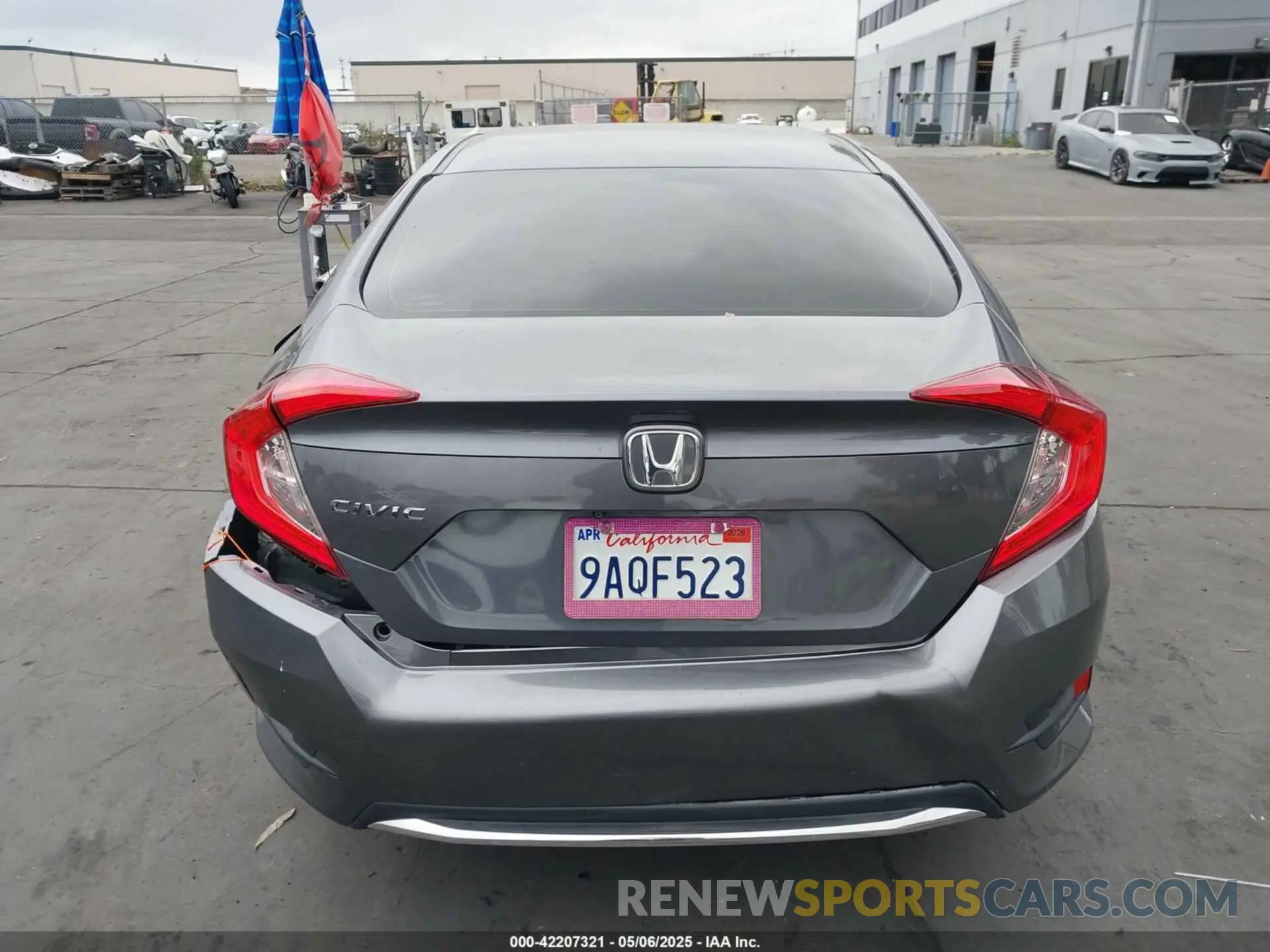 17 Photograph of a damaged car 2HGFC2F62LH547572 HONDA CIVIC 2020