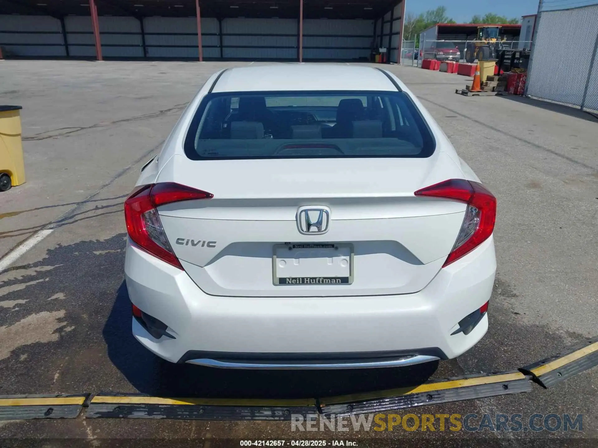 17 Photograph of a damaged car 2HGFC2F63LH521000 HONDA CIVIC 2020