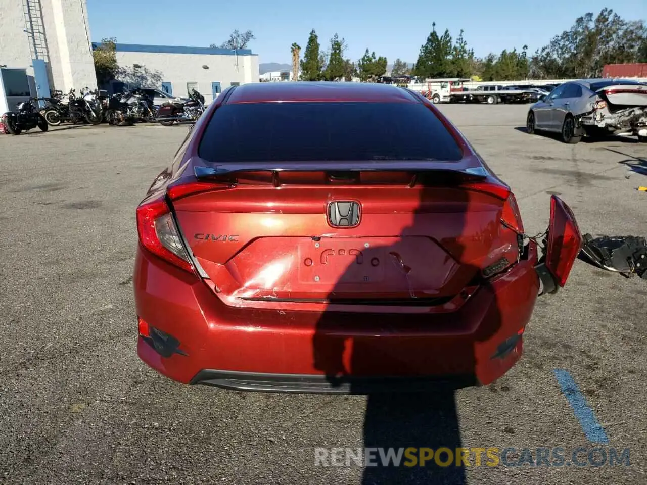 6 Photograph of a damaged car 2HGFC2F63LH588132 HONDA CIVIC 2020