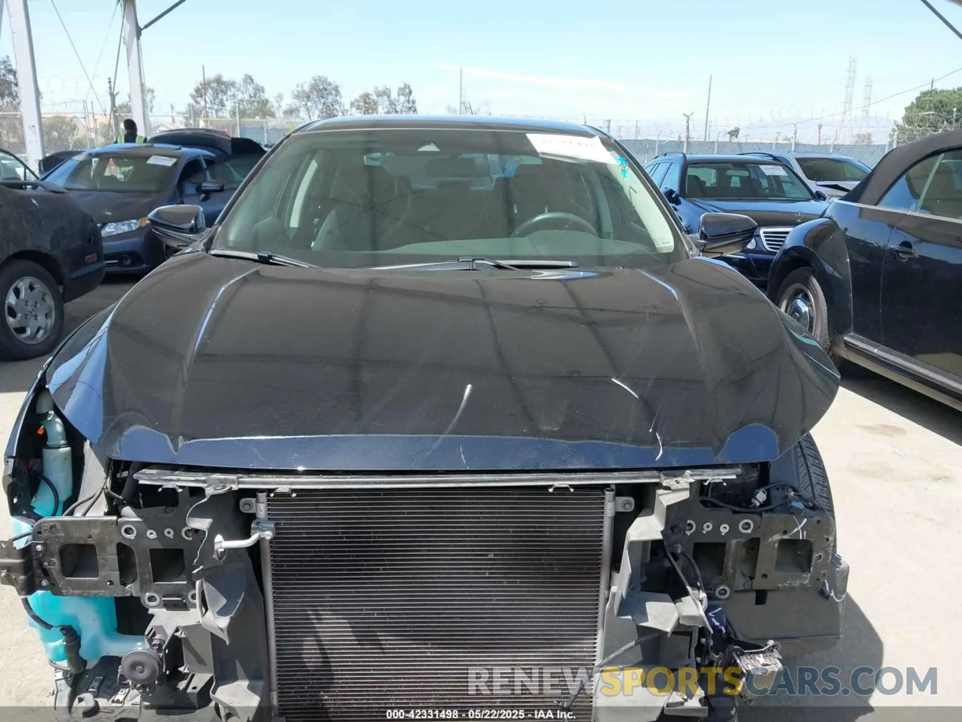 13 Photograph of a damaged car 2HGFC2F64LH510605 HONDA CIVIC 2020