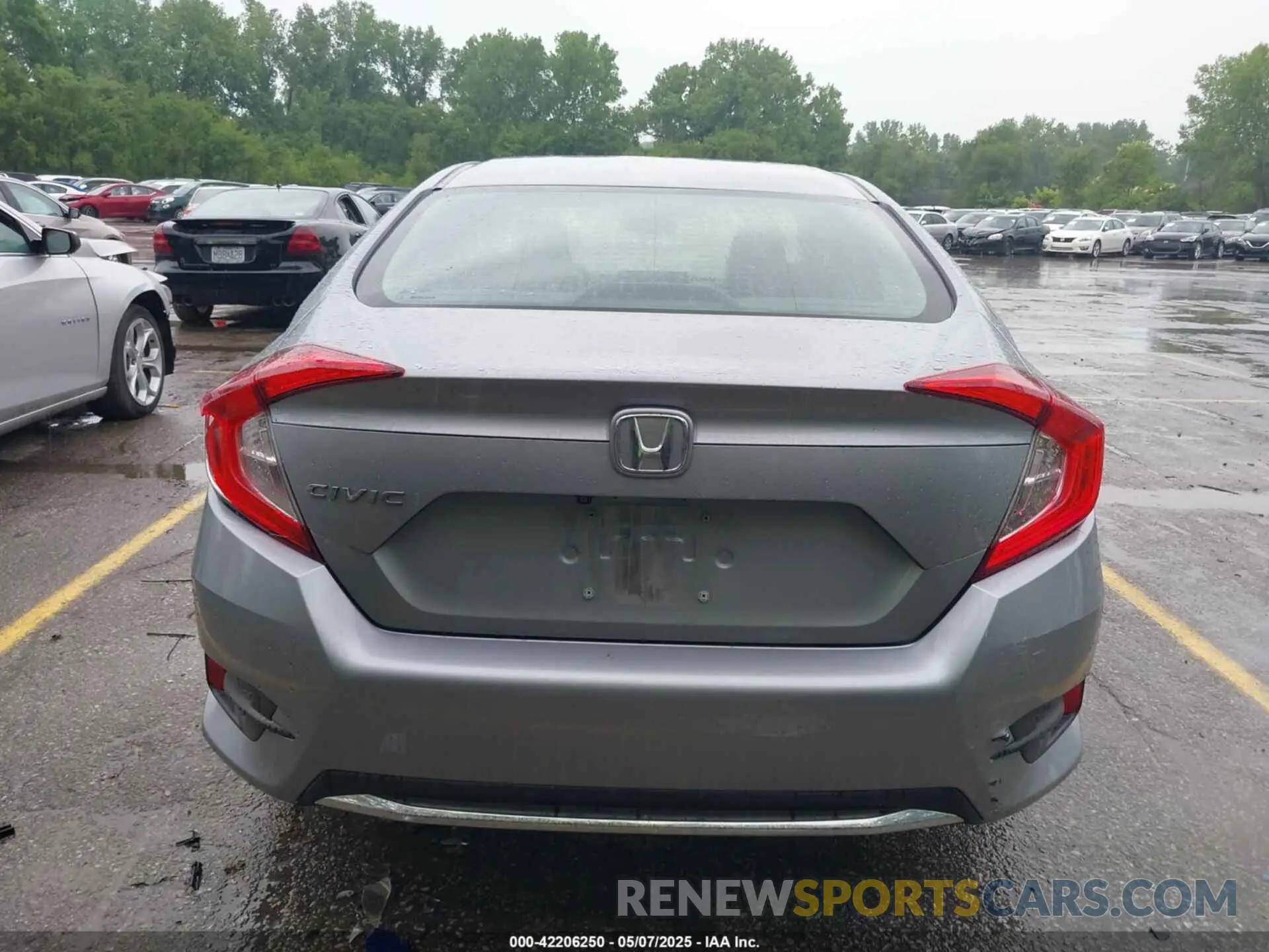 17 Photograph of a damaged car 2HGFC2F64LH516064 HONDA CIVIC 2020