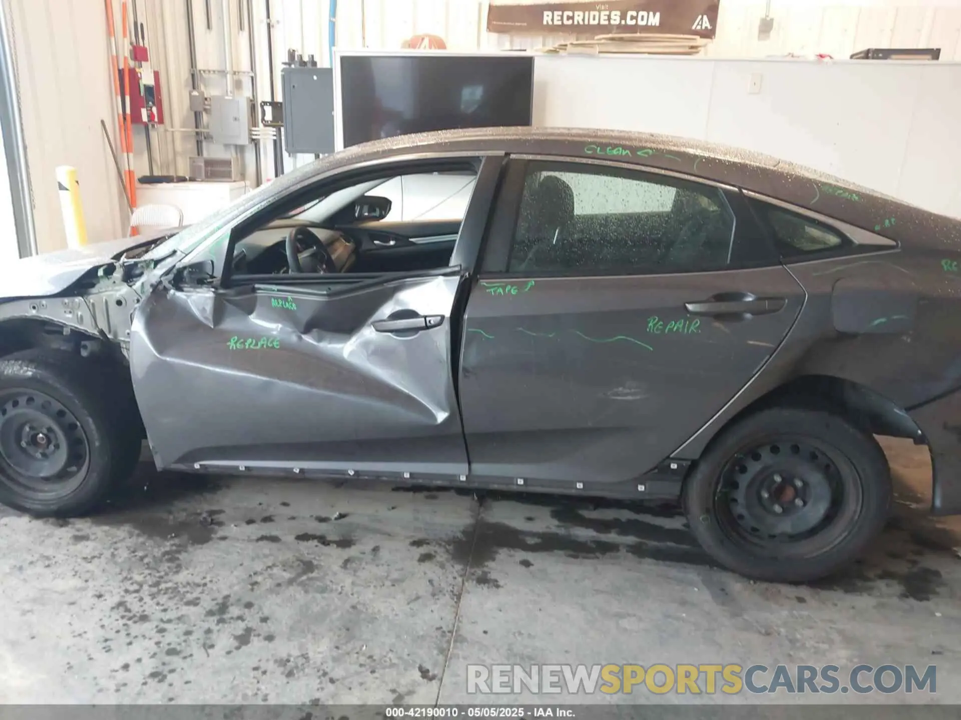 14 Photograph of a damaged car 2HGFC2F64LH525248 HONDA CIVIC 2020
