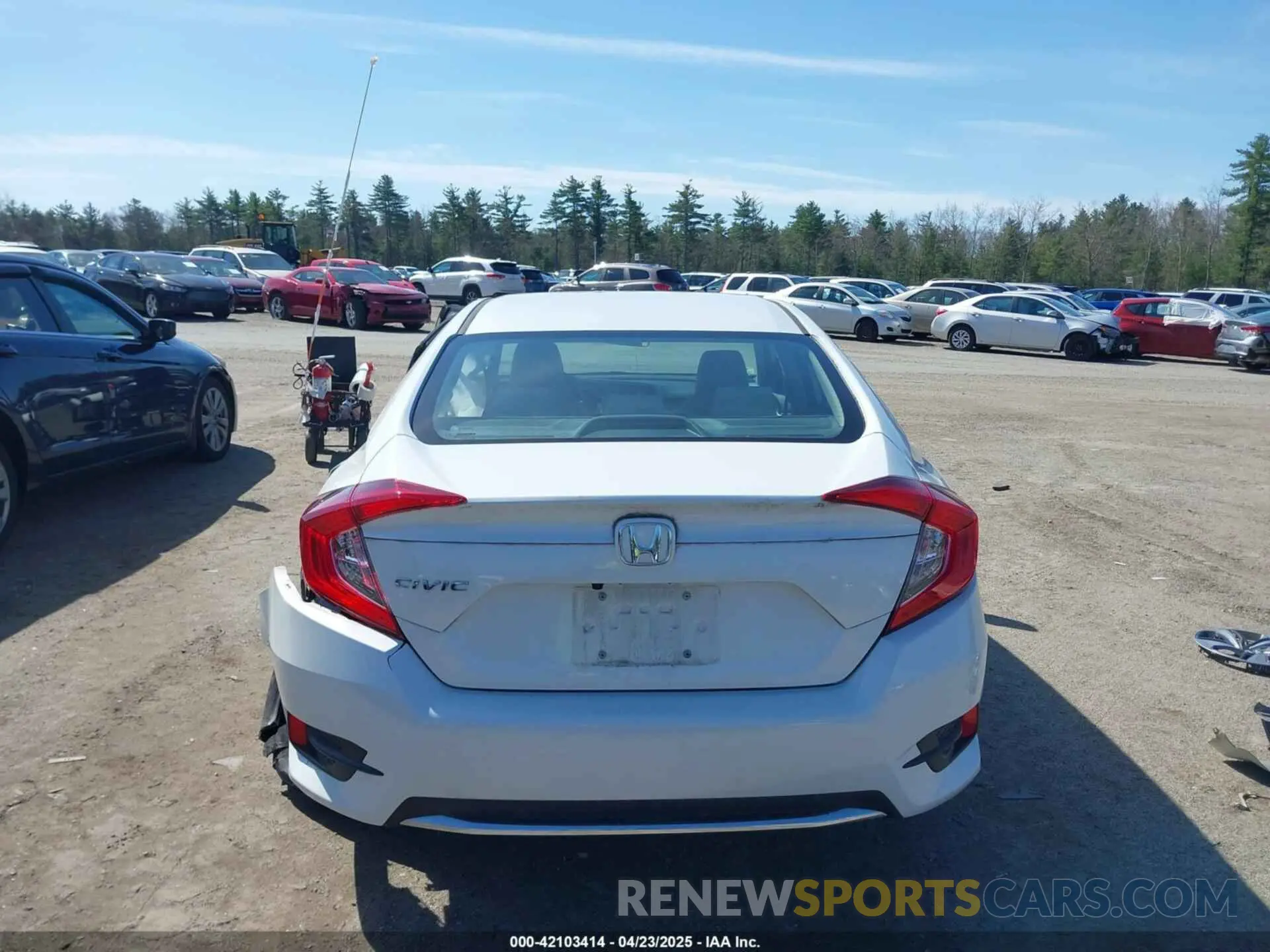 17 Photograph of a damaged car 2HGFC2F64LH578421 HONDA CIVIC 2020