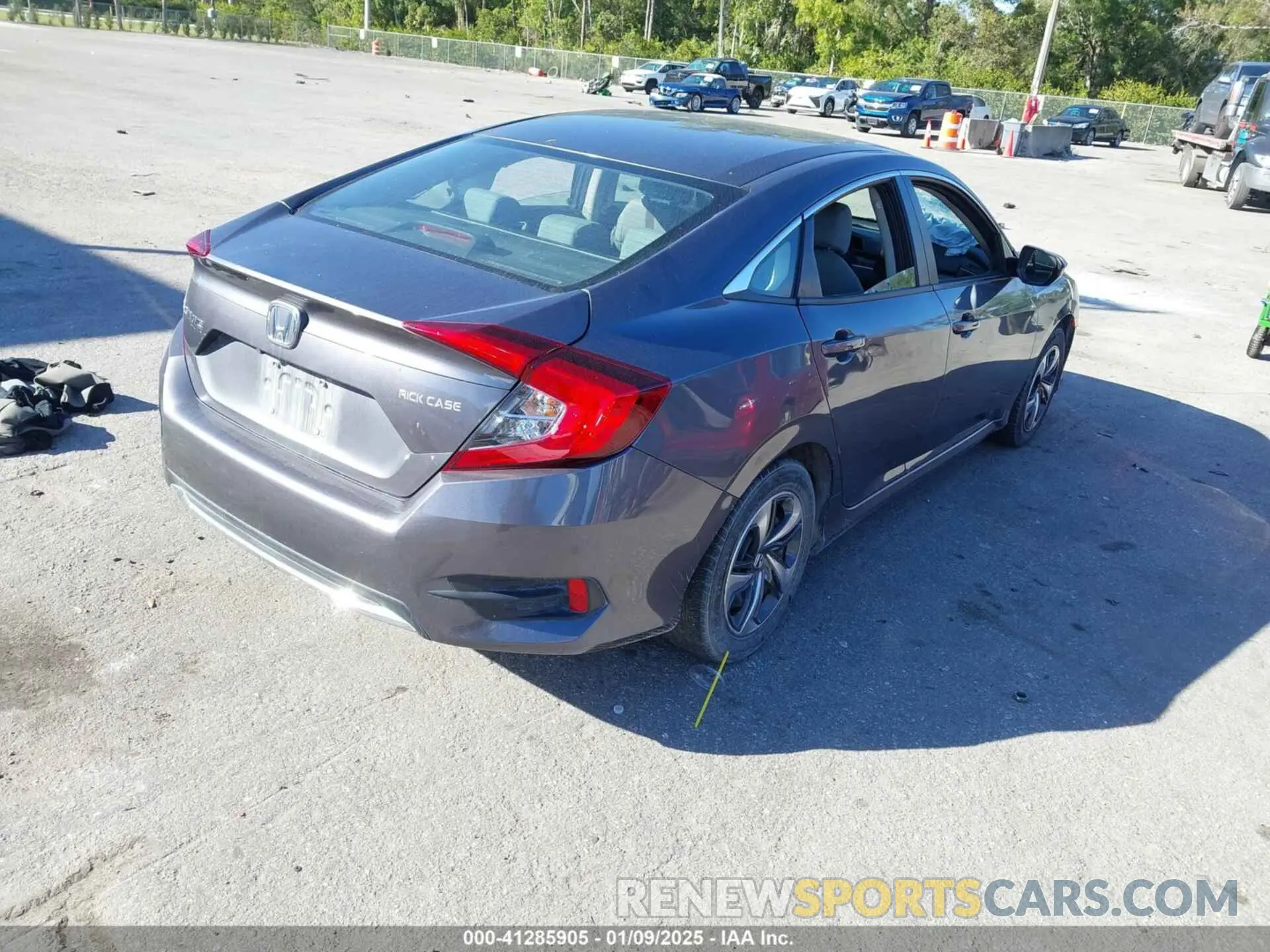4 Photograph of a damaged car 2HGFC2F64LH581786 HONDA CIVIC 2020