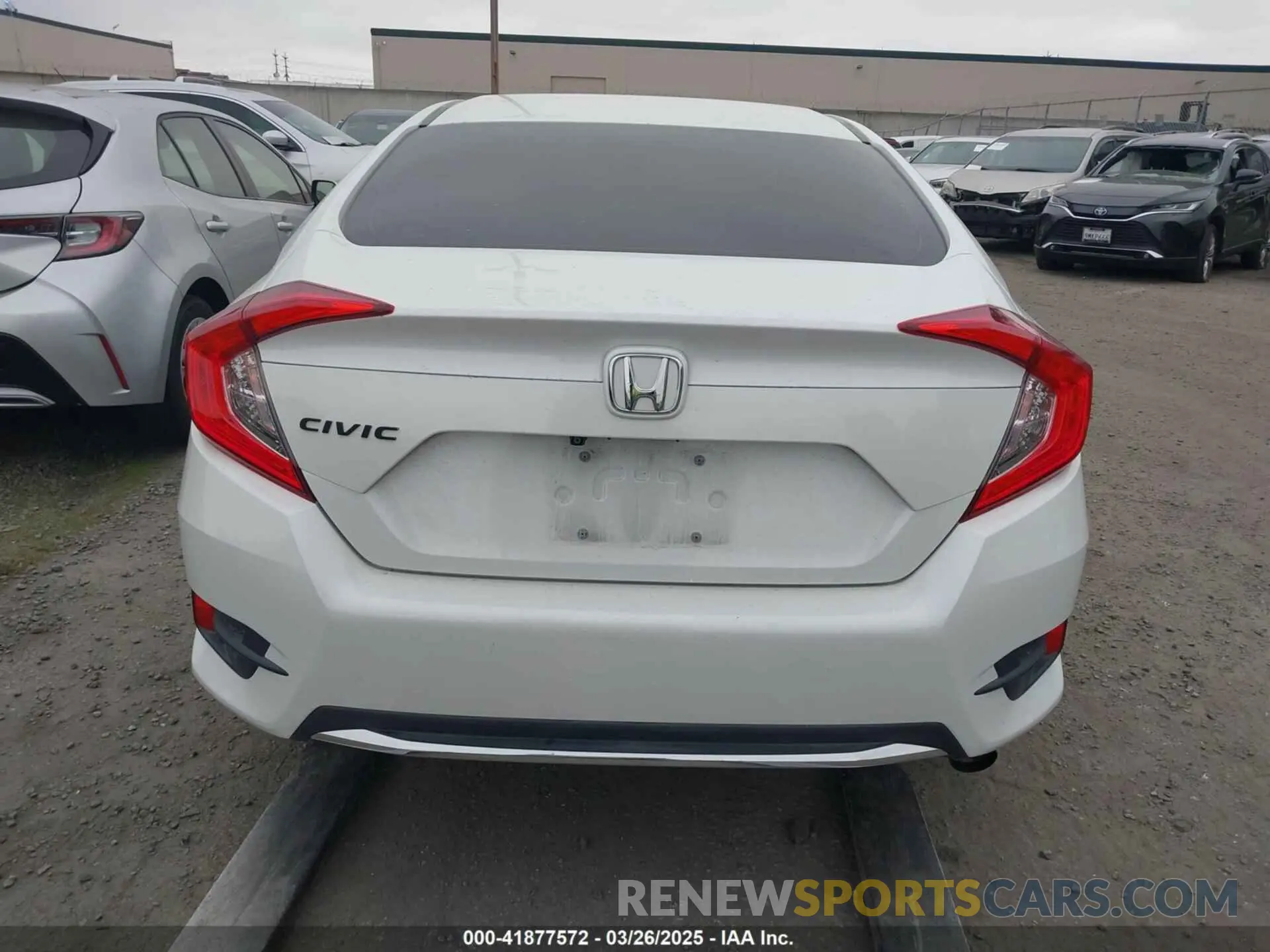 16 Photograph of a damaged car 2HGFC2F64LH593100 HONDA CIVIC 2020