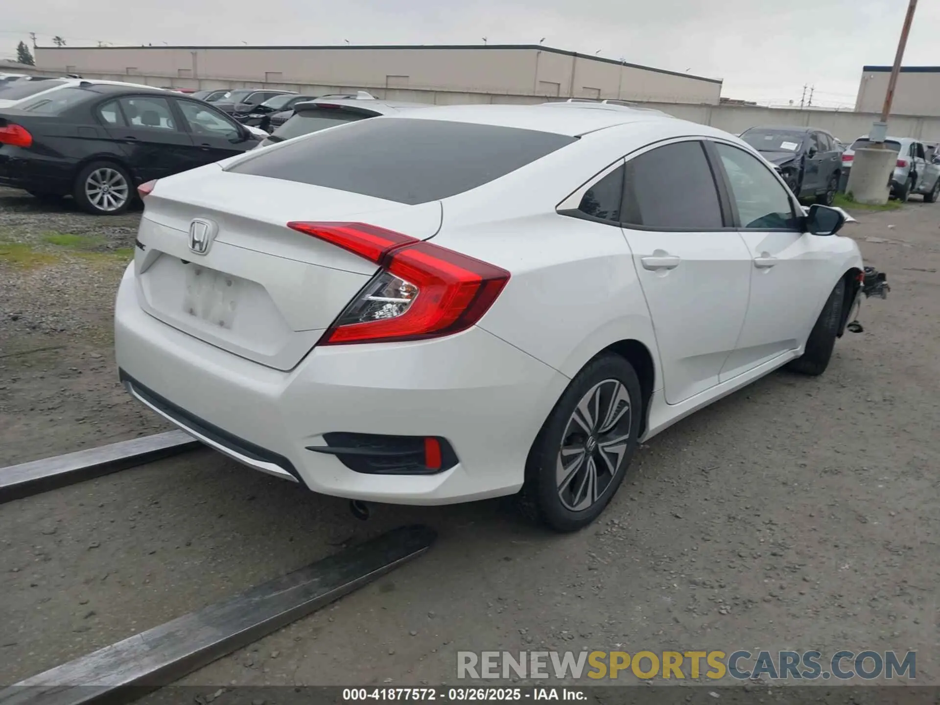 4 Photograph of a damaged car 2HGFC2F64LH593100 HONDA CIVIC 2020