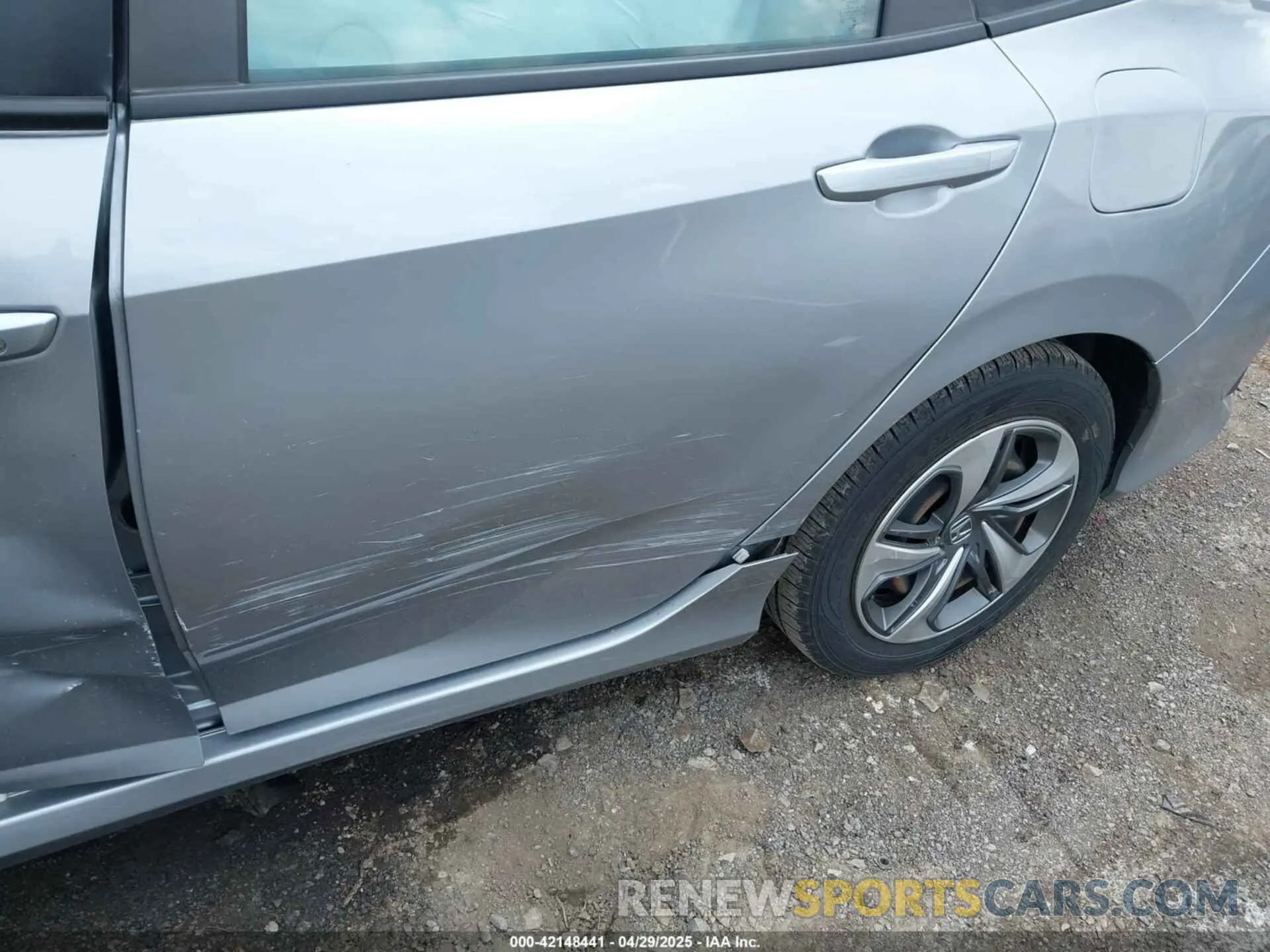 17 Photograph of a damaged car 2HGFC2F65LH544133 HONDA CIVIC 2020
