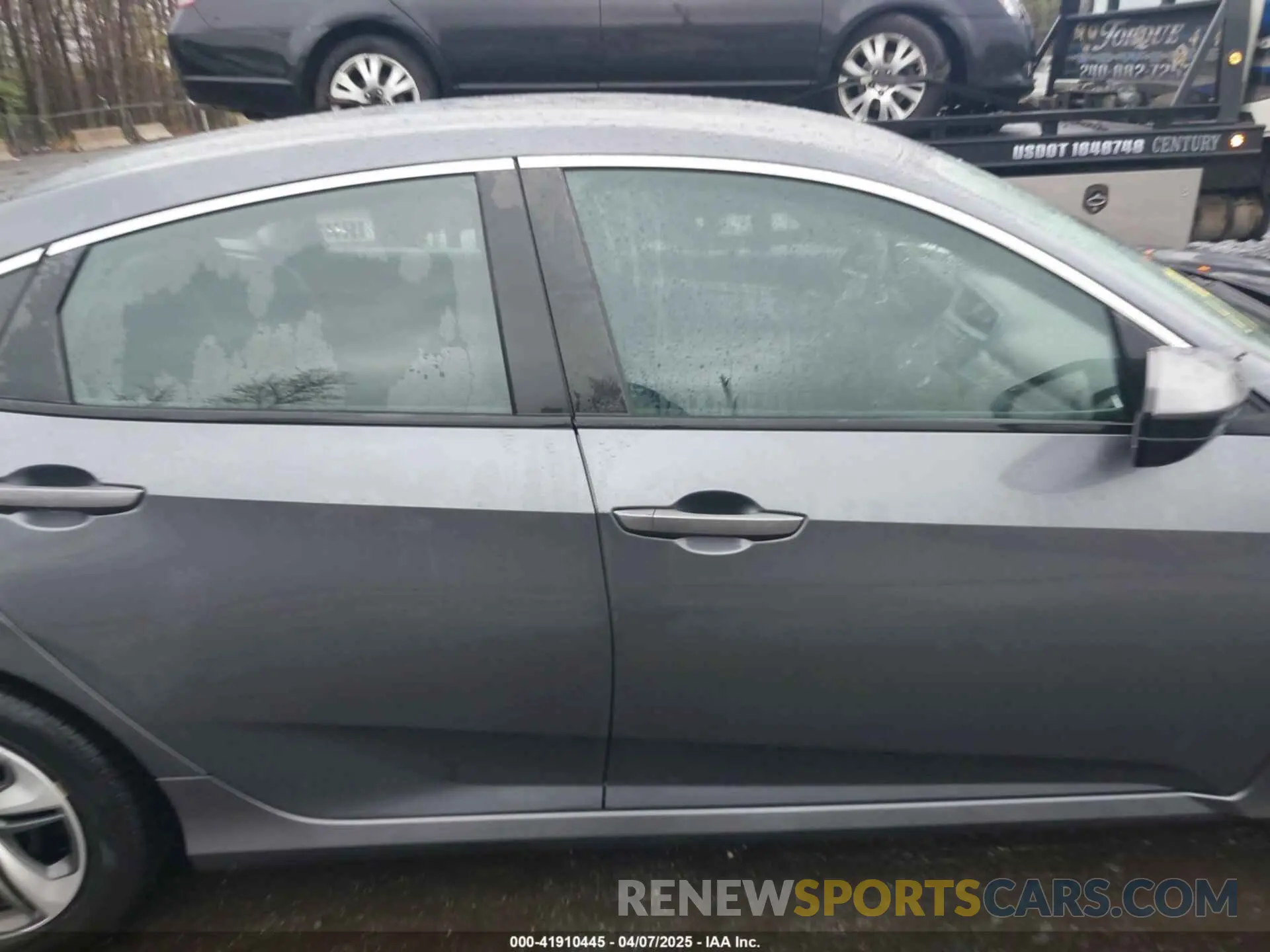 13 Photograph of a damaged car 2HGFC2F65LH562969 HONDA CIVIC 2020